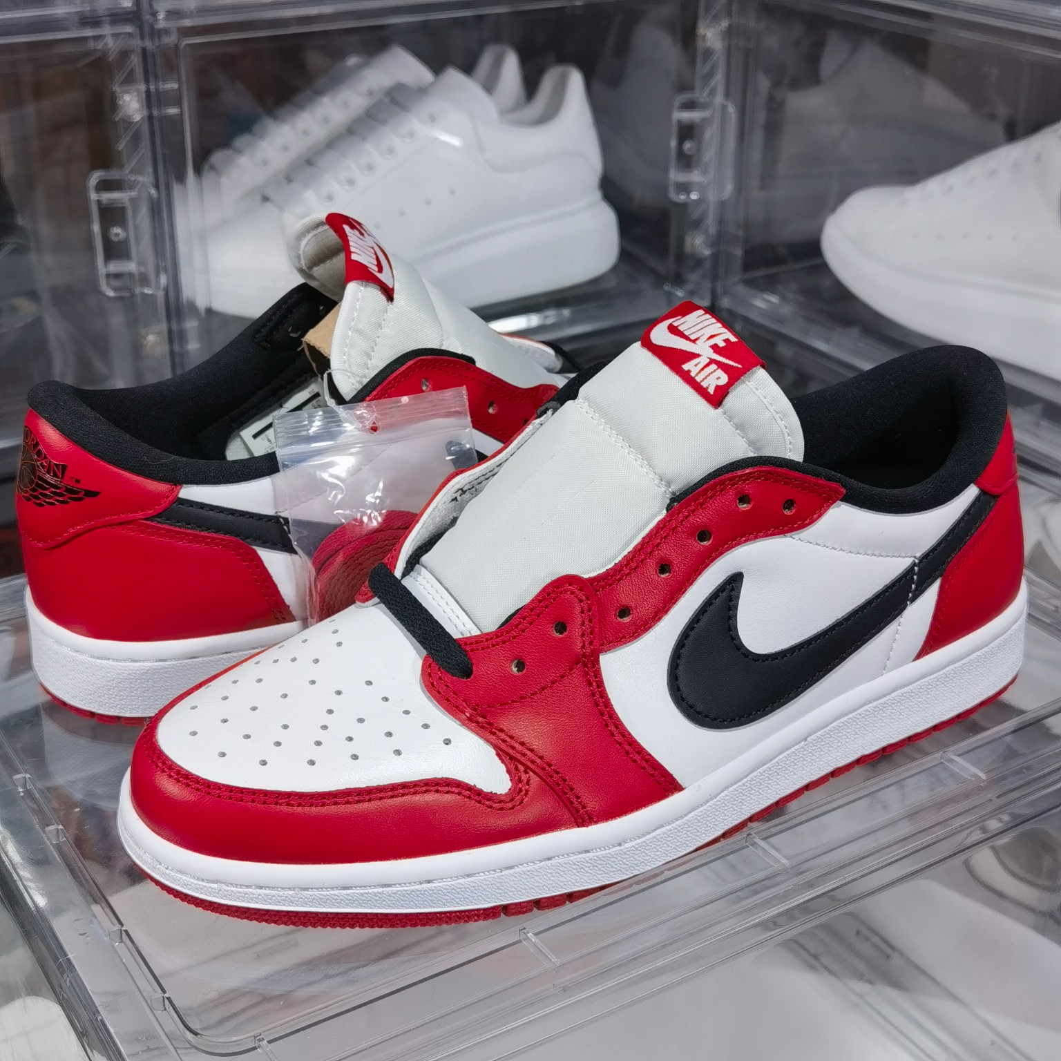 AirJordan1RetroLowChicago芝加哥AJ1芝加哥低帮705329-6004040.5