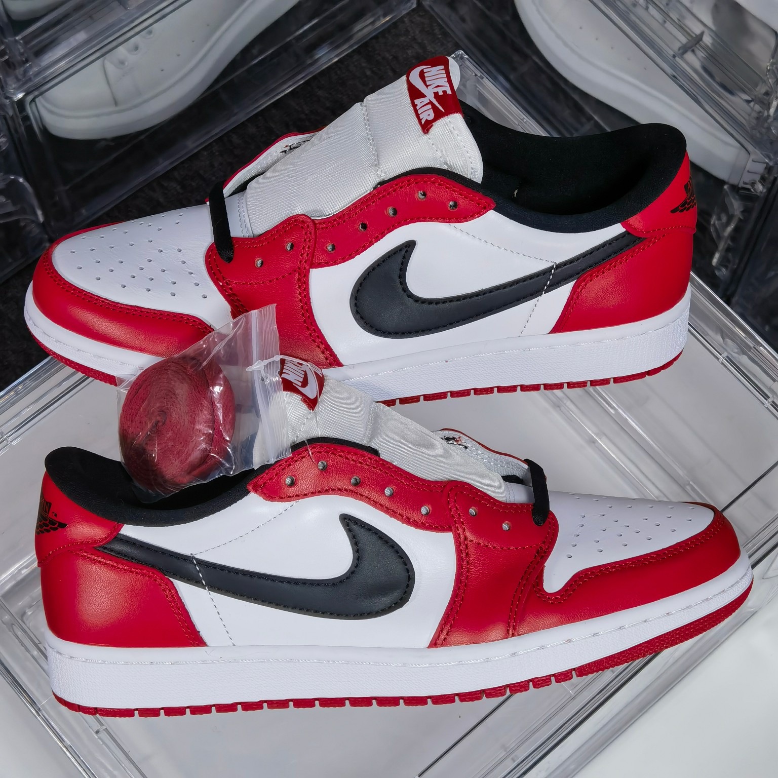 AirJordan1RetroLowChicago芝加哥AJ1芝加哥低帮705329-6004040.5