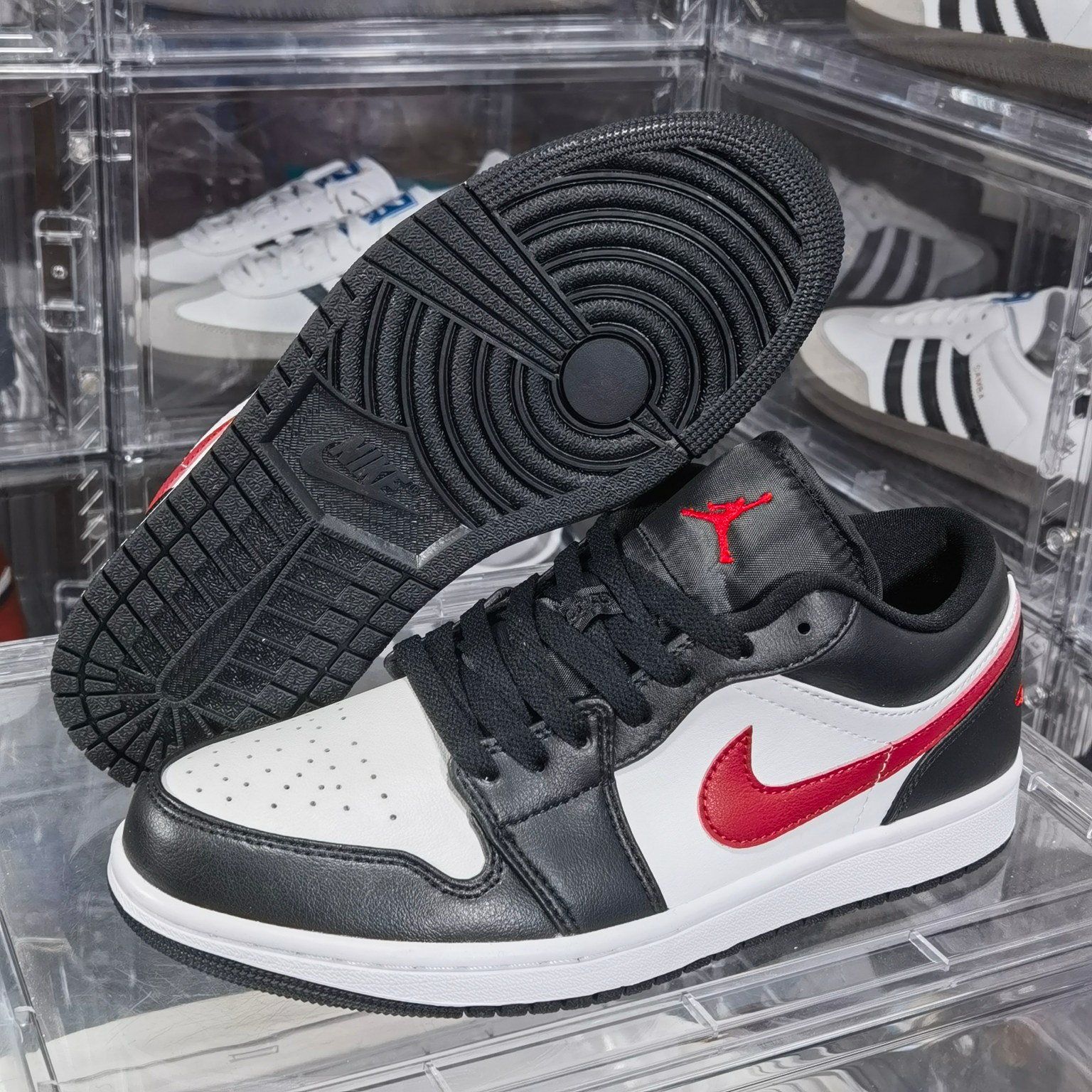 新版AirJordan1Low系列黑白红市场独家首发加入原厂折边工艺全进口电脑车全鞋原厂皮原辅料打造真原