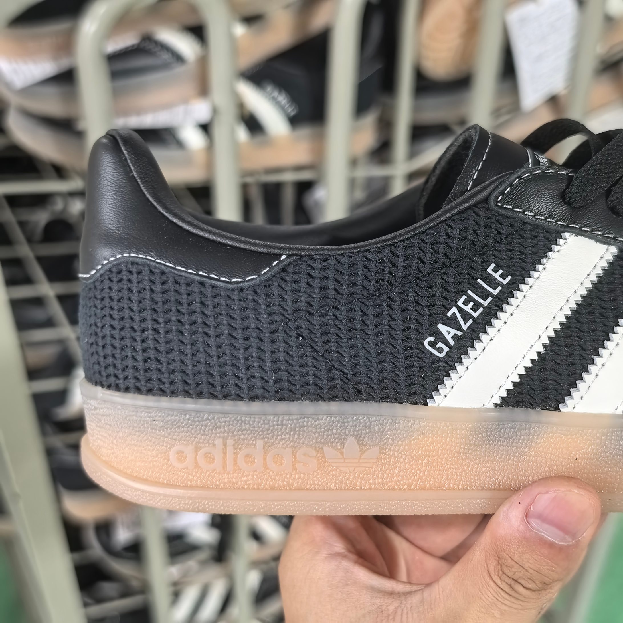 特价福利 德训Gazelle系列黑网全头层出货 货号: JQ7084 尺码:35.5 36 36.5 37 38 38.