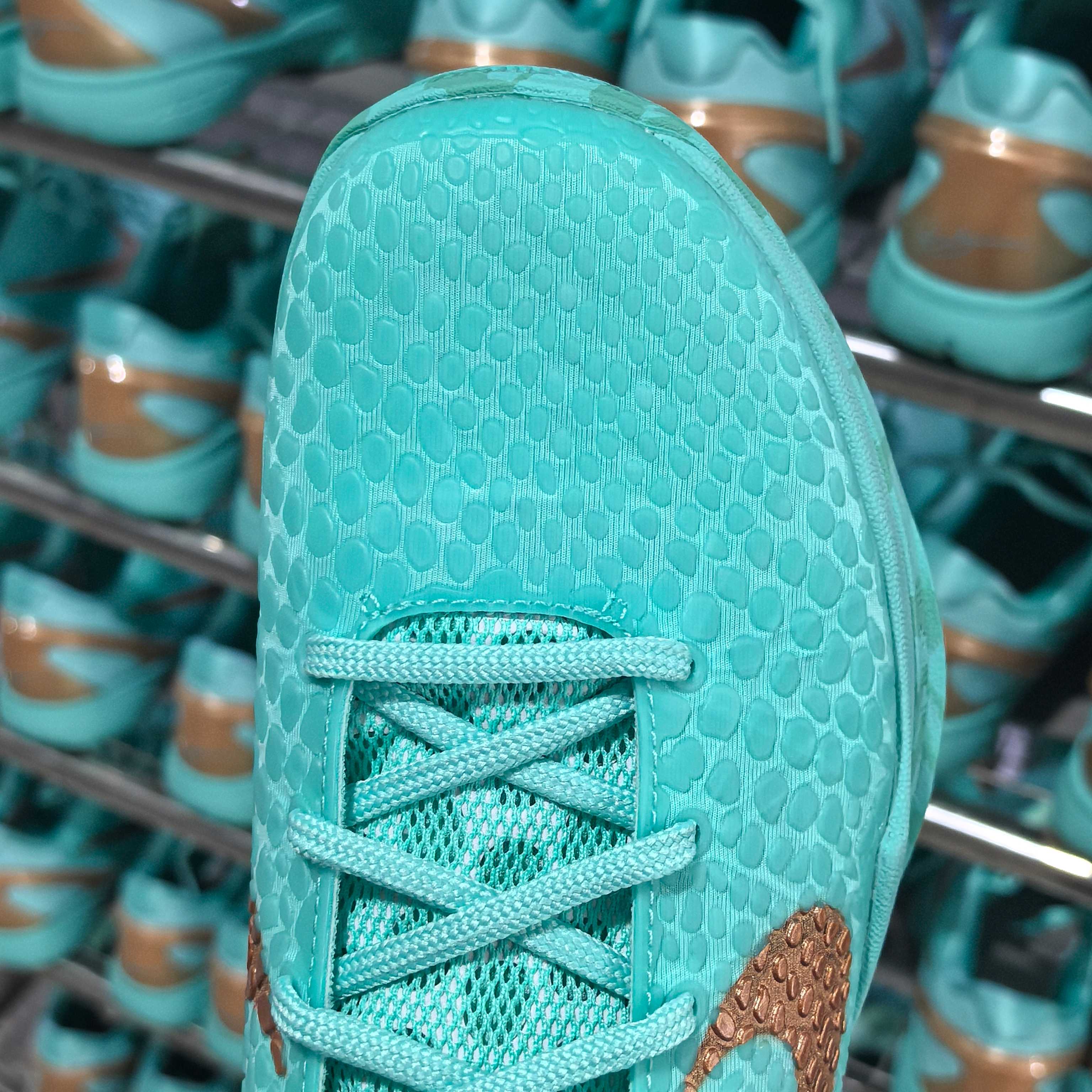 新品出货科比6系列自由女神 即将全码来袭 大货细节实拍 目前圈内No.1 第一梯队毋庸置疑 40/40.