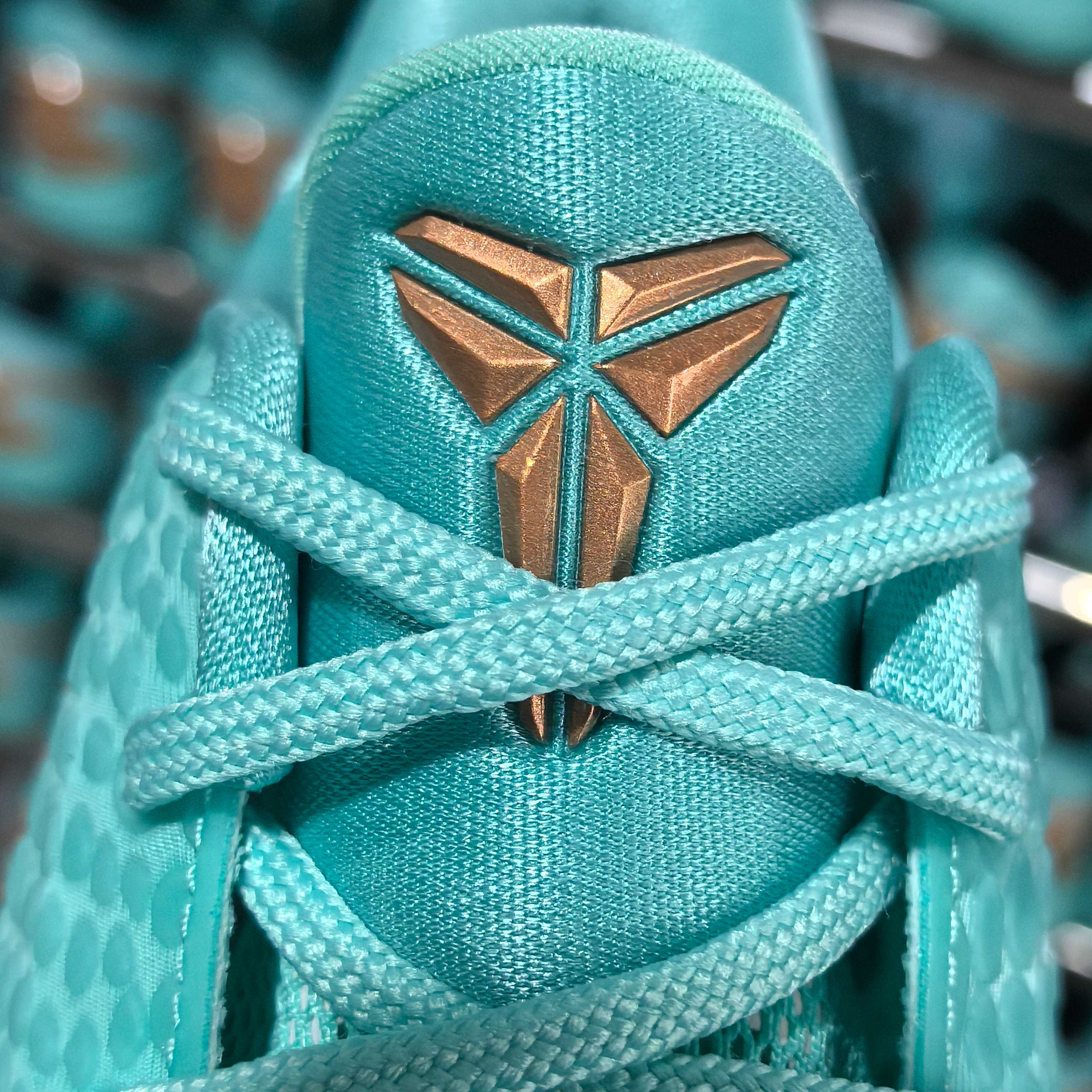 新品出货科比6系列自由女神 即将全码来袭 大货细节实拍 目前圈内No.1 第一梯队毋庸置疑 40/40.