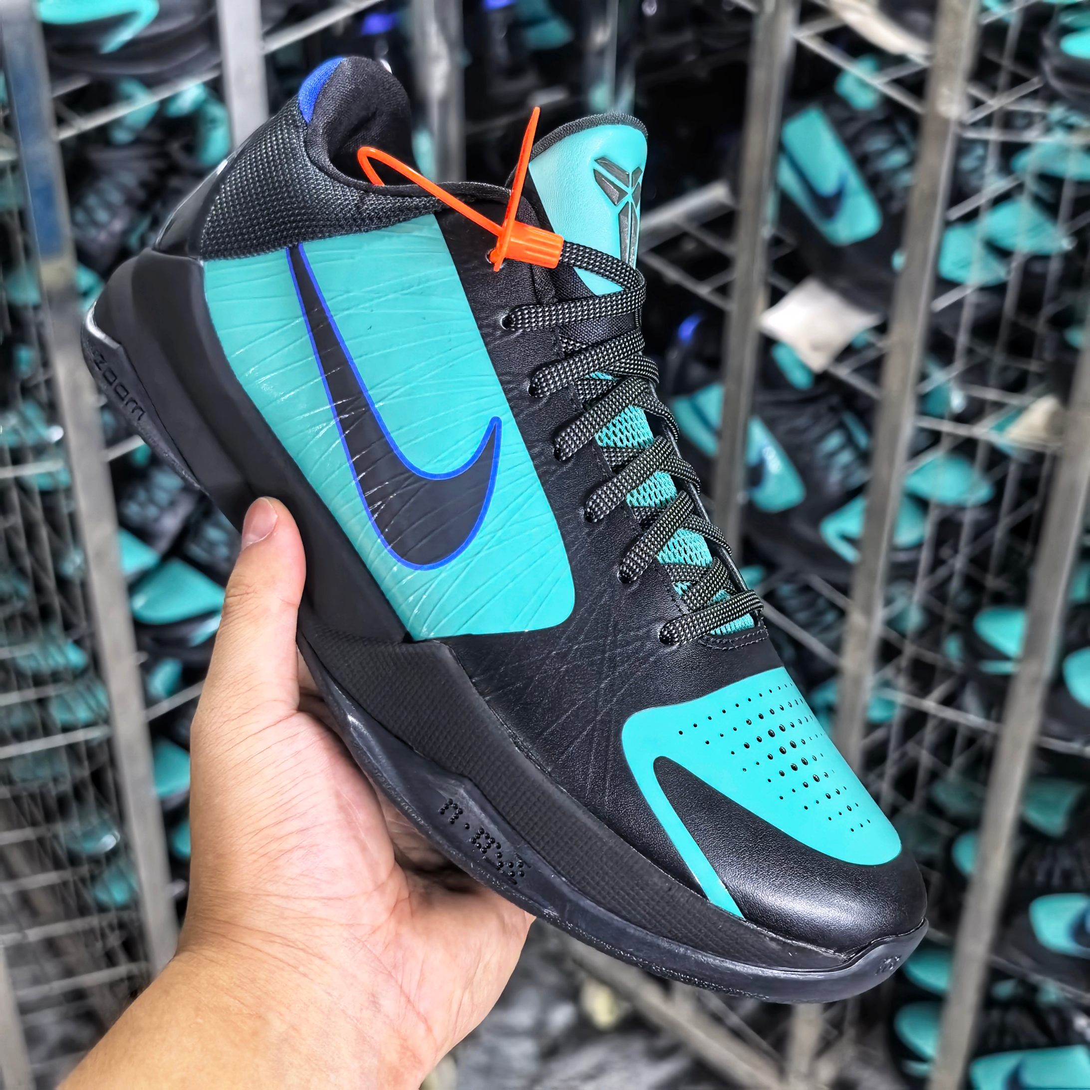 新品出货 STAR版本Nike Zoom Kobe 5 PROTRO EYBL P 百搭舒适 篮球鞋 黑绿色 40 40 新品出货 STAR版本Nike Zoom Kobe 5 PROTRO EYBL P 百搭舒适 篮球鞋 黑绿色 40 40