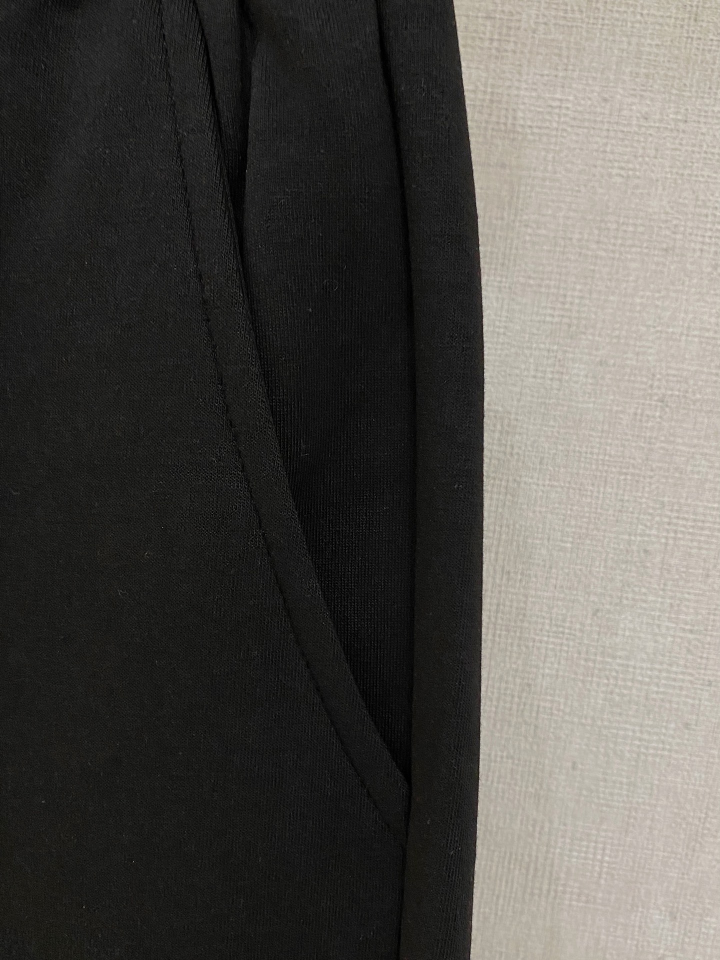 LV 2026春夏新款男士休闲短裤 五分裤 高端货简洁时尚大方定制原版进口面料简洁利落又清爽品质做工细节