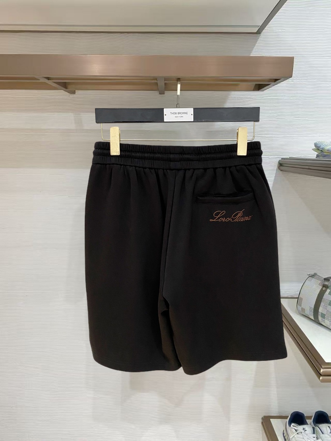 Loro Piana 春夏新款男士休闲短裤 五分裤 高端货简洁时尚大方定制原版进口面料简洁利落又清爽品质