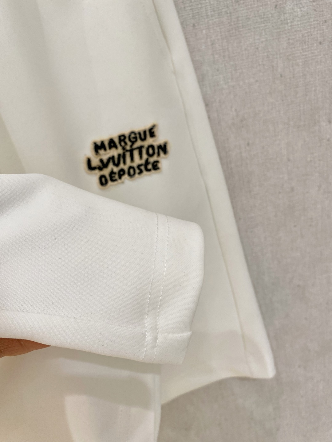 LV 2026春夏新款男士休闲短裤 五分裤 高端货简洁时尚大方定制原版进口面料简洁利落又清爽品质做工细节