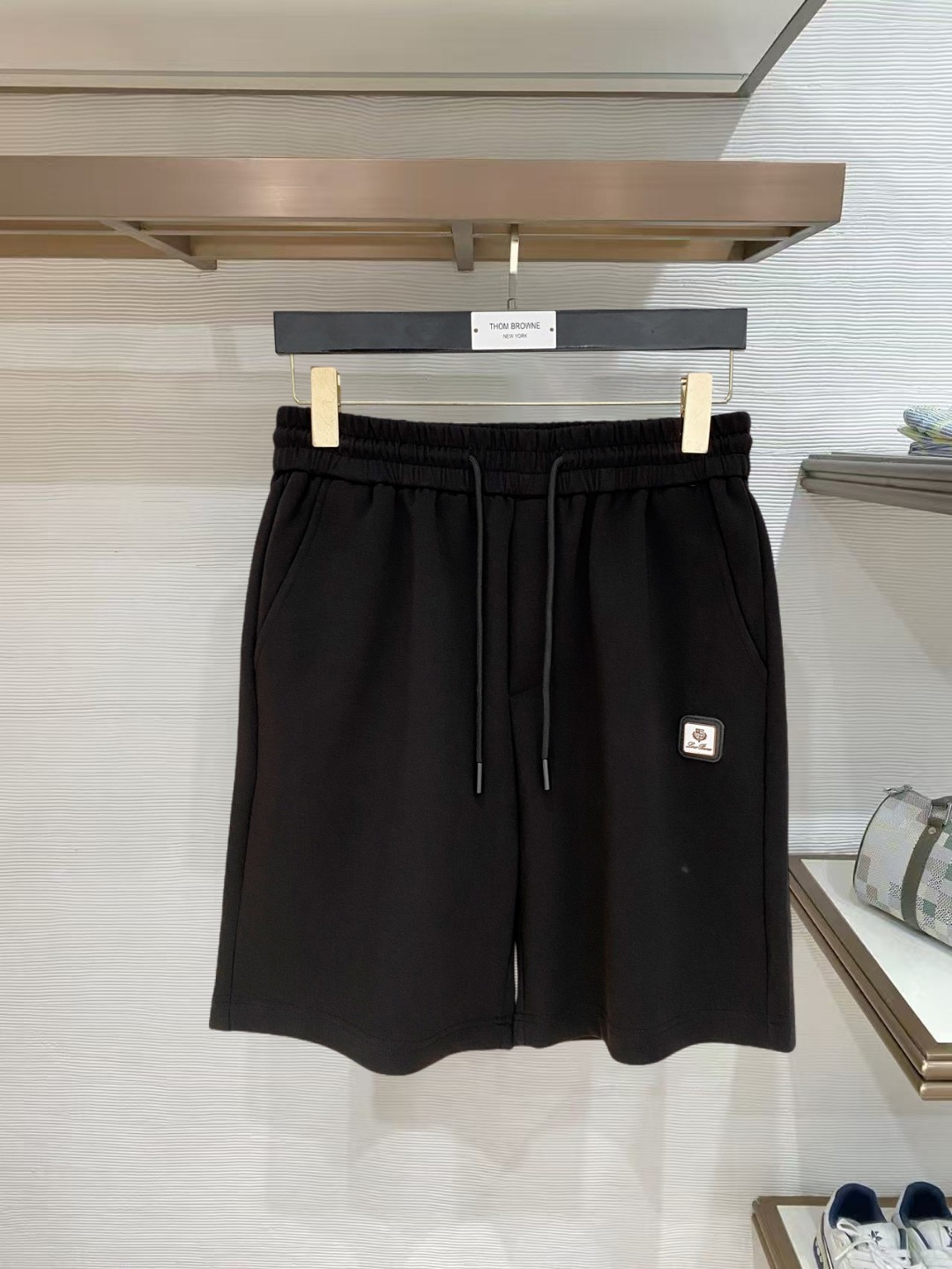Loro Piana 春夏新款男士休闲短裤 五分裤 高端货简洁时尚大方定制原版进口面料简洁利落又清爽品质