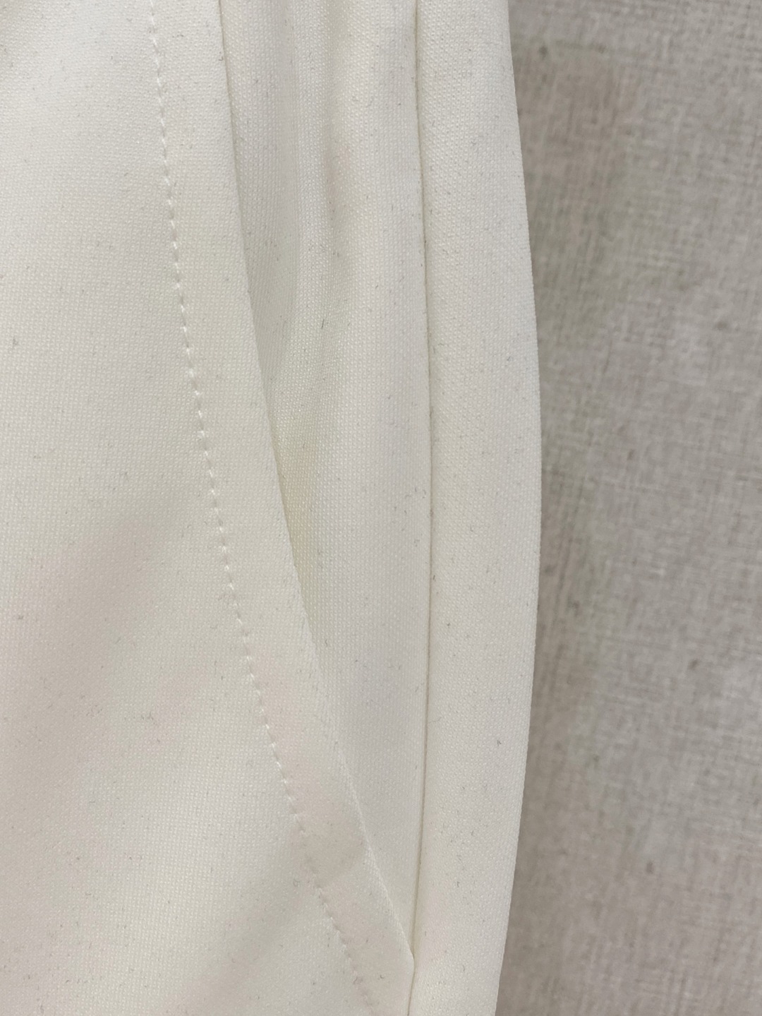Loro Piana 春夏新款男士休闲短裤 五分裤 高端货简洁时尚大方定制原版进口面料简洁利落又清爽品质