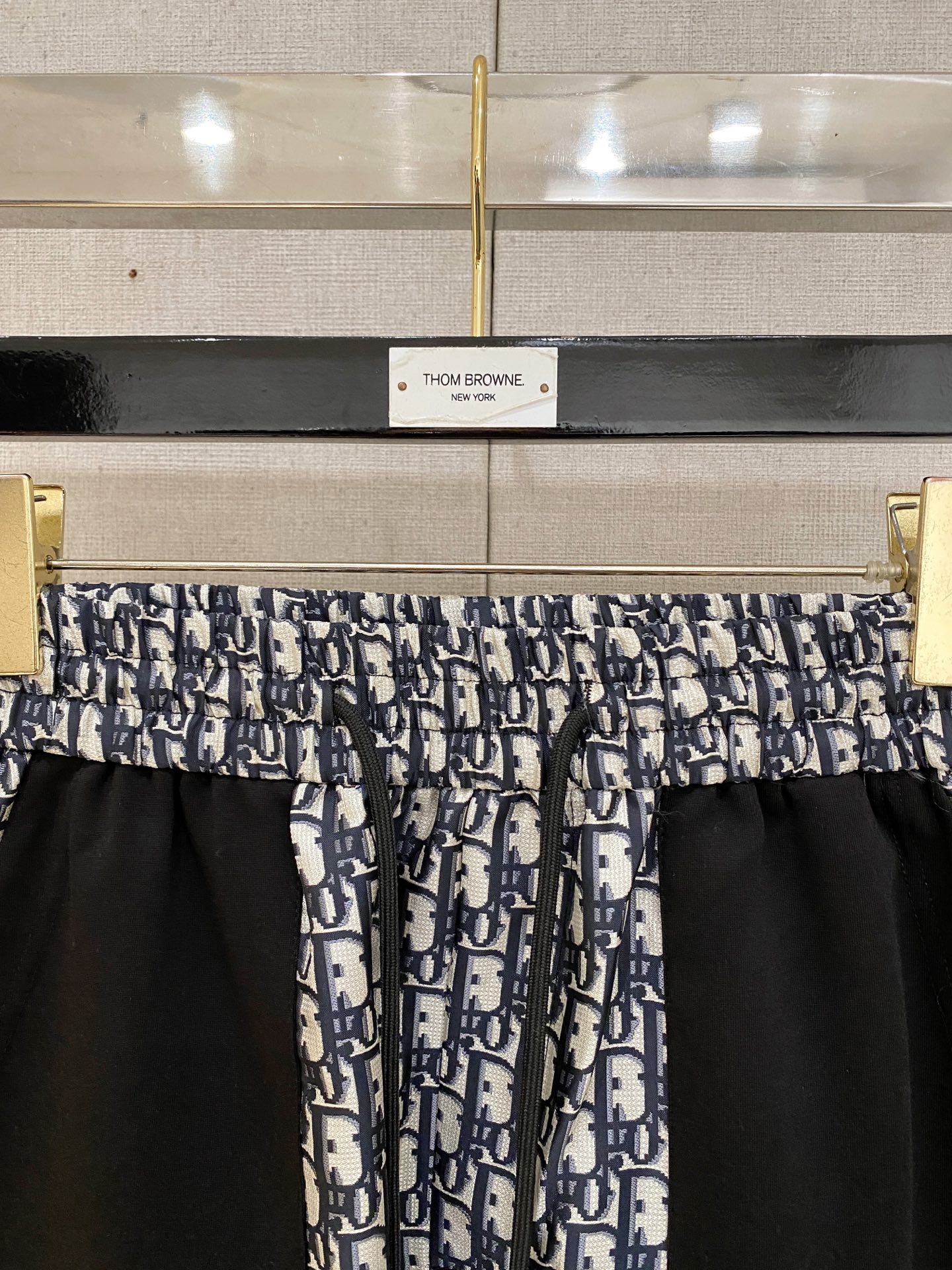 迪奥 2026春夏新款男士休闲短裤 五分裤 高端货简洁时尚大方定制原版进口面料简洁利落又清爽品质做工细节
