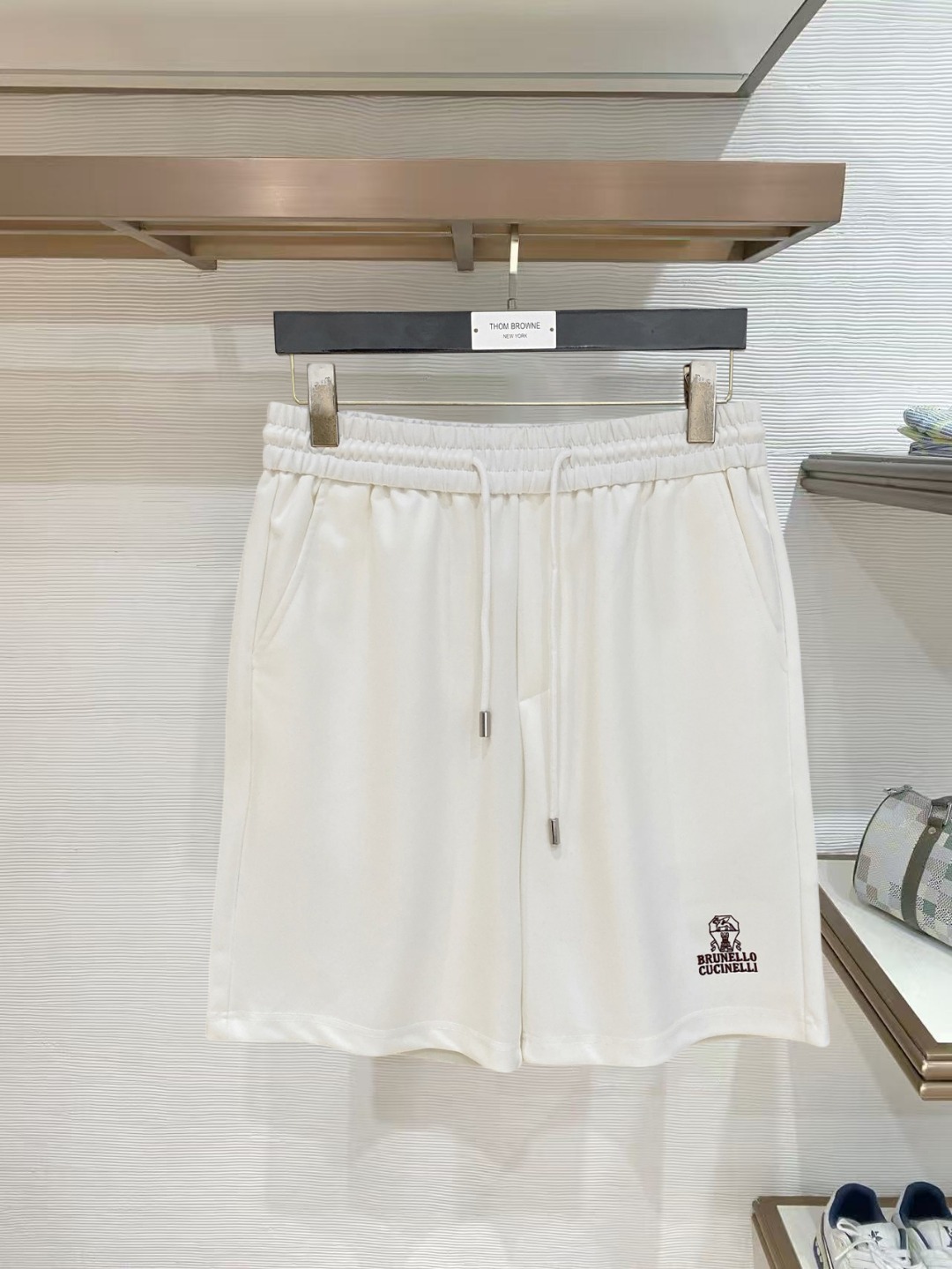 NO:847757,BC 2026 spring and summer new men's casual shorts, three-quarter pants, high-end goods, simple, fashionable and generous, customized original imported fabrics, simple and refreshing, high-quality workmanship details, can withstand any form of inspection, simple and generous, versatile style, elegant and handsome upper body, brand new sense of sight!  The appearance is incomparable, the details are in place, and the upper body is not picky!  Code number M-3xL,,shorts,19860909BC 2026春夏新款男士休闲短裤 五分裤 高端货简洁时尚大方定制原版进口面料简洁利落又清爽品质做工细节经得起任何形式检验简约大方百搭款 上身优雅帅气,焕然一新的即视感！品相无敌,细节都很到位,上身不挑人！ 码数M-3xL,,shorts,,Men's clothing