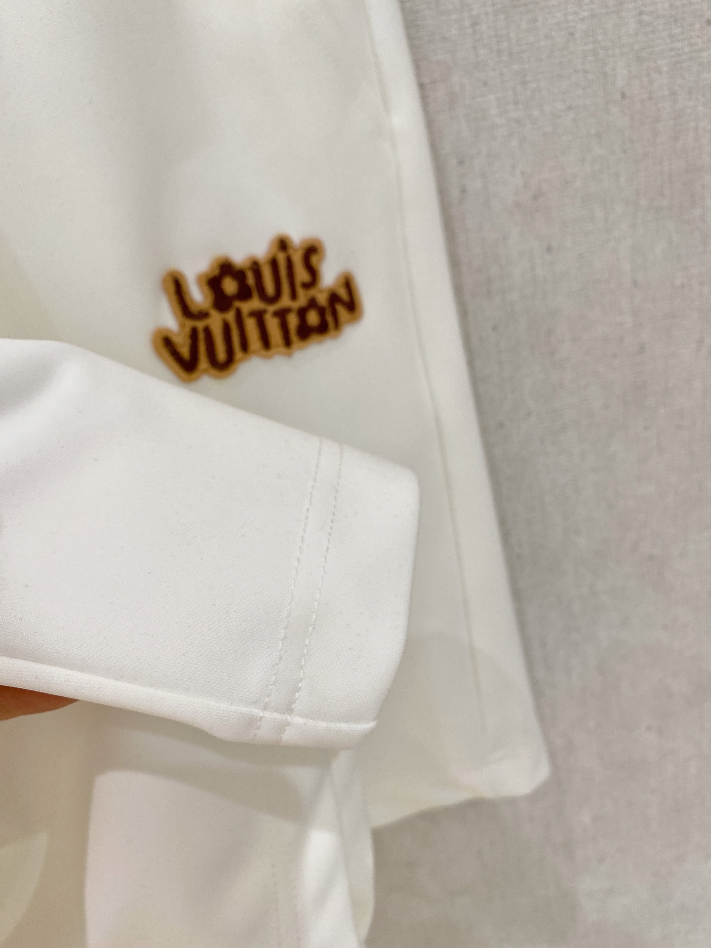 LV 2026春夏新款男士休闲短裤 五分裤 高端货简洁时尚大方定制原版进口面料简洁利落又清爽品质做工细节