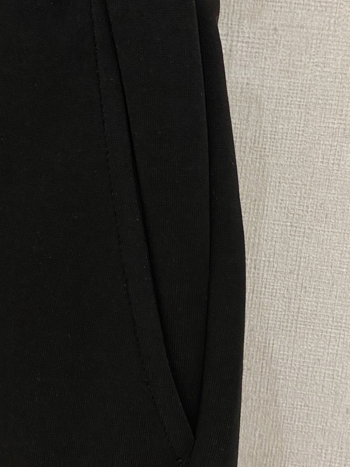 LV 2026春夏新款男士休闲短裤 五分裤 高端货简洁时尚大方定制原版进口面料简洁利落又清爽品质做工细节
