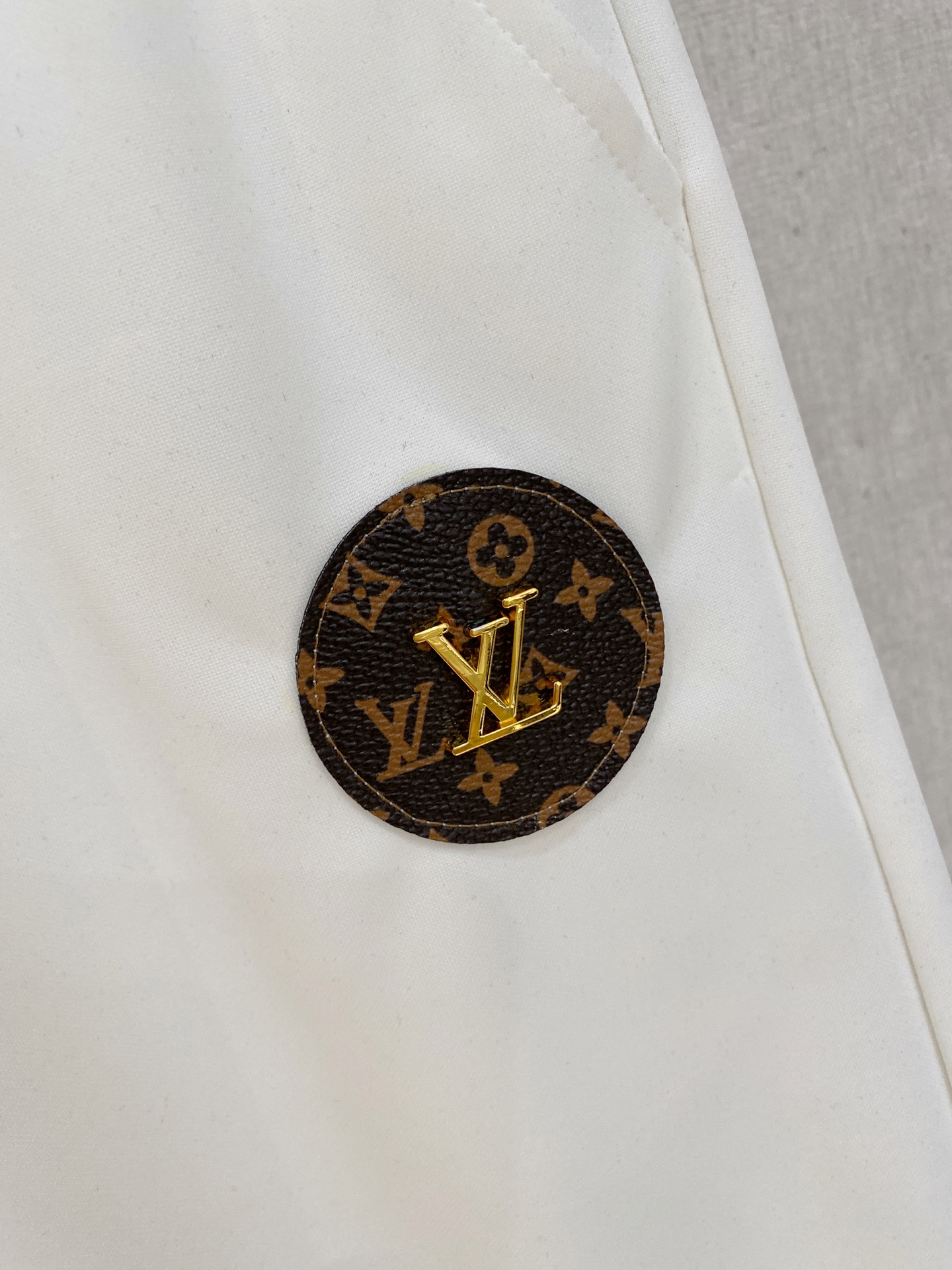 LV 2026春夏新款男士休闲短裤 五分裤 高端货简洁时尚大方定制原版进口面料简洁利落又清爽品质做工细节