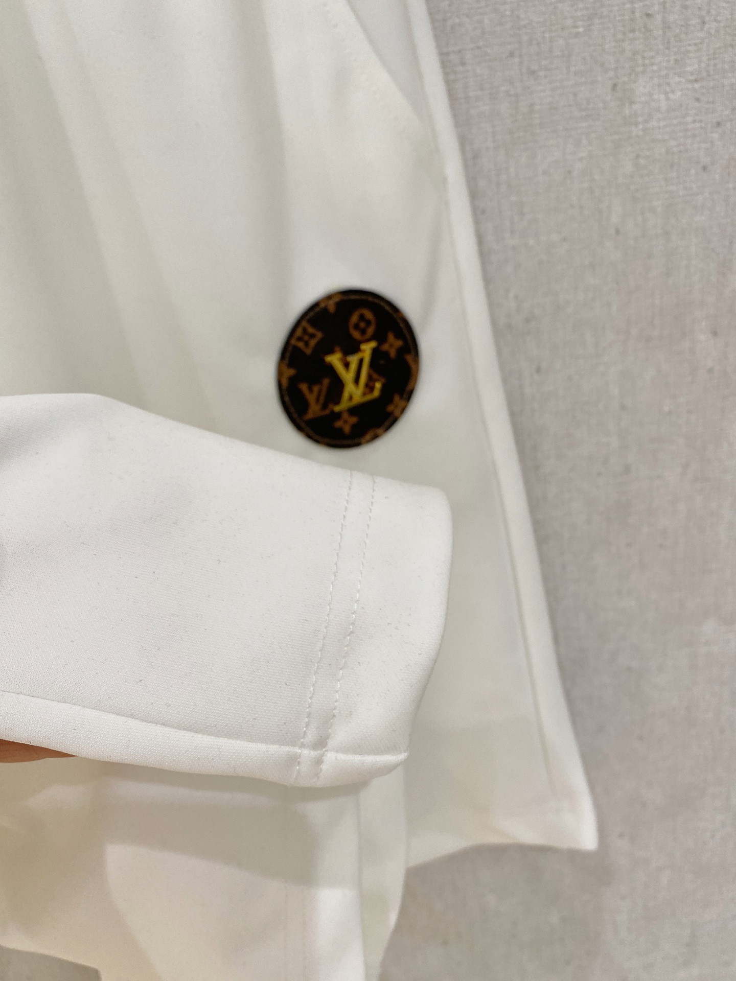LV 2026春夏新款男士休闲短裤 五分裤 高端货简洁时尚大方定制原版进口面料简洁利落又清爽品质做工细节