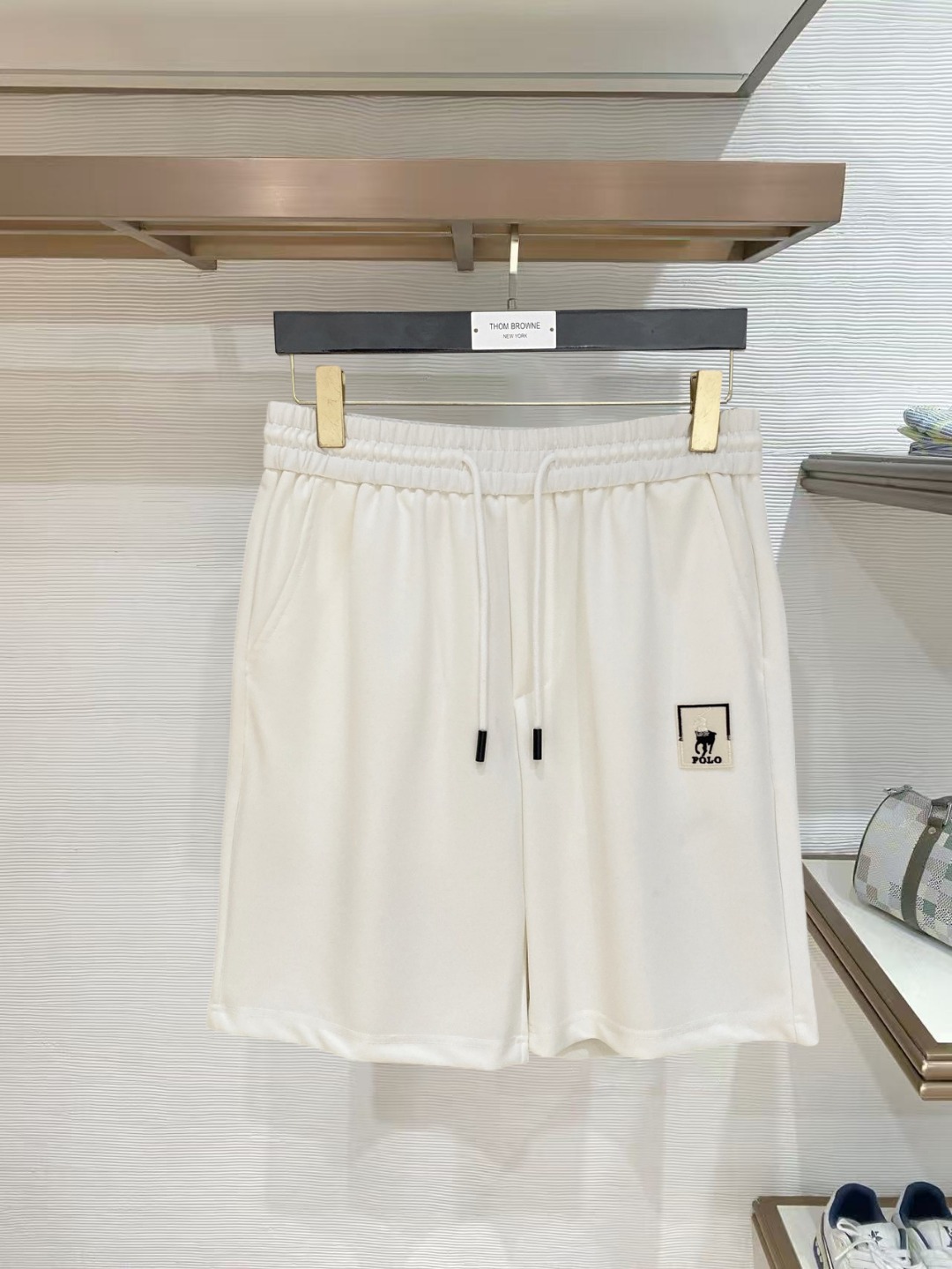 NO:847772,polo 2026 spring and summer new men's casual shorts, three-quarter pants, high-end goods, simple, fashionable and generous, customized original imported fabrics, simple, neat and refreshing, high-quality workmanship details, can withstand any form of inspection, simple and generous, versatile style, elegant and handsome upper body, brand new sense of sight!  The appearance is incomparable, the details are in place, and the upper body is not picky!  Code number M-3xL,,shorts,19860909polo 2026春夏新款男士休闲短裤 五分裤 高端货简洁时尚大方定制原版进口面料简洁利落又清爽品质做工细节经得起任何形式检验简约大方百搭款 上身优雅帅气,焕然一新的即视感！品相无敌,细节都很到位,上身不挑人！ 码数M-3xL,,shorts,,Men's clothing