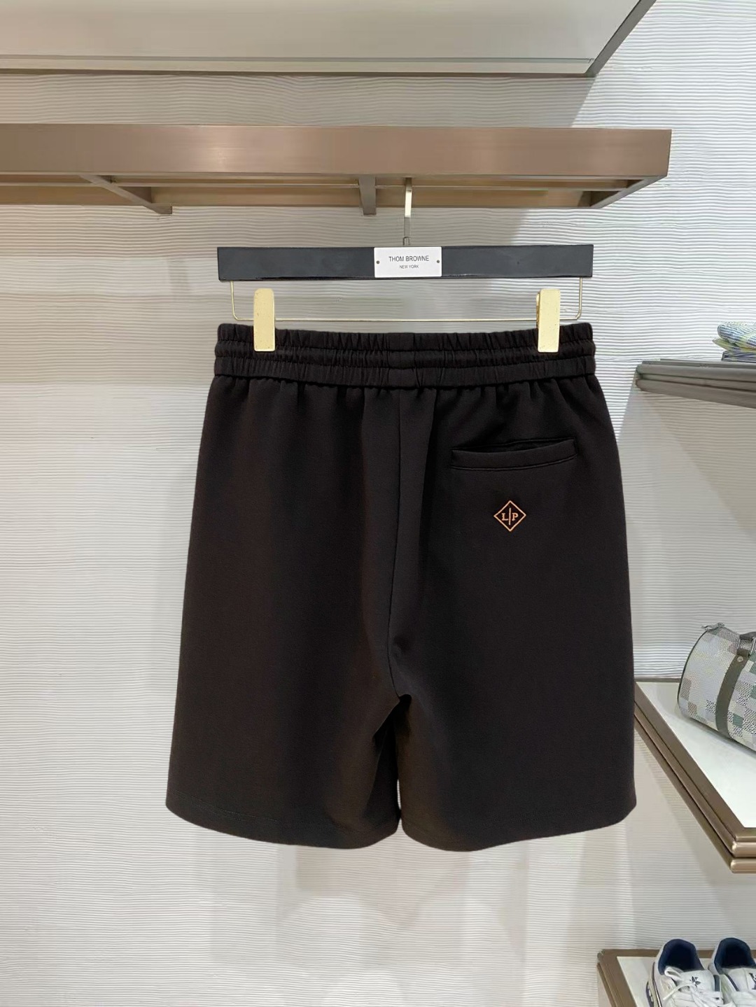 Loro Piana 春夏新款男士休闲短裤 五分裤 高端货简洁时尚大方定制原版进口面料简洁利落又清爽品质