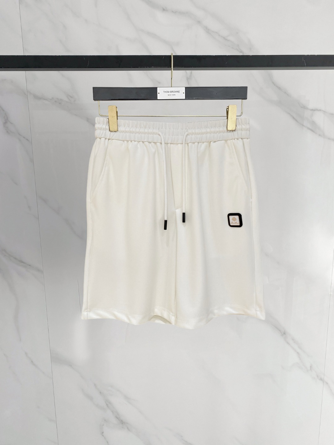 NO:774093,LP 1906 spring and summer new men's casual shorts, three-quarter pants, high-end goods, simple, fashionable and generous, customized original imported fabrics, simple and refreshing, high-quality workmanship details, exquisite, simple and generous, versatile style, elegant and handsome upper body, brand new sense of sight!  The appearance is incomparable, the details are in place, and the upper body is not picky!  Size M-3xL,,loro piana,shorts,19860909LP 1906春夏新款男士休闲短裤 五分裤 高端货简洁时尚大方定制原版进口面料简洁利落又清爽品质做工细节精美简约大方百搭款 上身优雅帅气,焕然一新的即视感！品相无敌,细节都很到位,上身不挑人！ 码数M-3xL,,loro piana,shorts,,Men's clothing