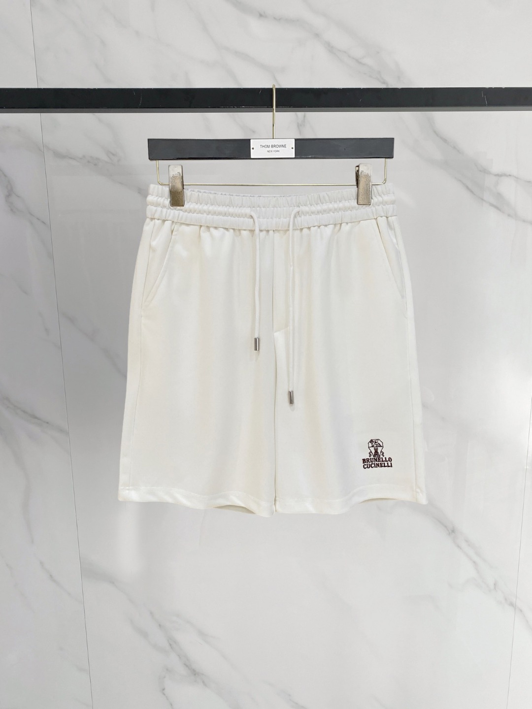 NO:774094,BC 2026 spring and summer new men's casual shorts, three-quarter pants, high-end goods, simple, fashionable and generous, customized original imported fabrics, simple and refreshing, high-quality workmanship details, exquisite, simple and generous, versatile style, elegant and handsome upper body, brand new sense of sight!  The appearance is incomparable, the details are in place, and the upper body is not picky!  Code number M-3xL,,shorts,19860909BC 2026春夏新款男士休闲短裤 五分裤 高端货简洁时尚大方定制原版进口面料简洁利落又清爽品质做工细节精美简约大方百搭款 上身优雅帅气,焕然一新的即视感！品相无敌,细节都很到位,上身不挑人！ 码数M-3xL,,shorts,,Men's clothing