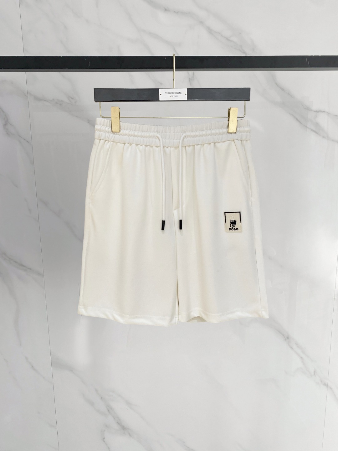 NO:849186,Polo 2026 spring and summer new men's casual shorts, three-quarter pants, high-end goods, simple, fashionable and generous, customized original imported fabrics, simple and refreshing, high-quality workmanship details, exquisite, simple and generous, versatile style, elegant and handsome upper body, brand new sense of sight!  The appearance is incomparable, the details are in place, and the upper body is not picky!  Code number M-3xL,,shorts,19860909Polo 2026春夏新款男士休闲短裤 五分裤 高端货简洁时尚大方定制原版进口面料简洁利落又清爽品质做工细节精美简约大方百搭款 上身优雅帅气,焕然一新的即视感！品相无敌,细节都很到位,上身不挑人！ 码数M-3xL,,shorts,,Men's clothing