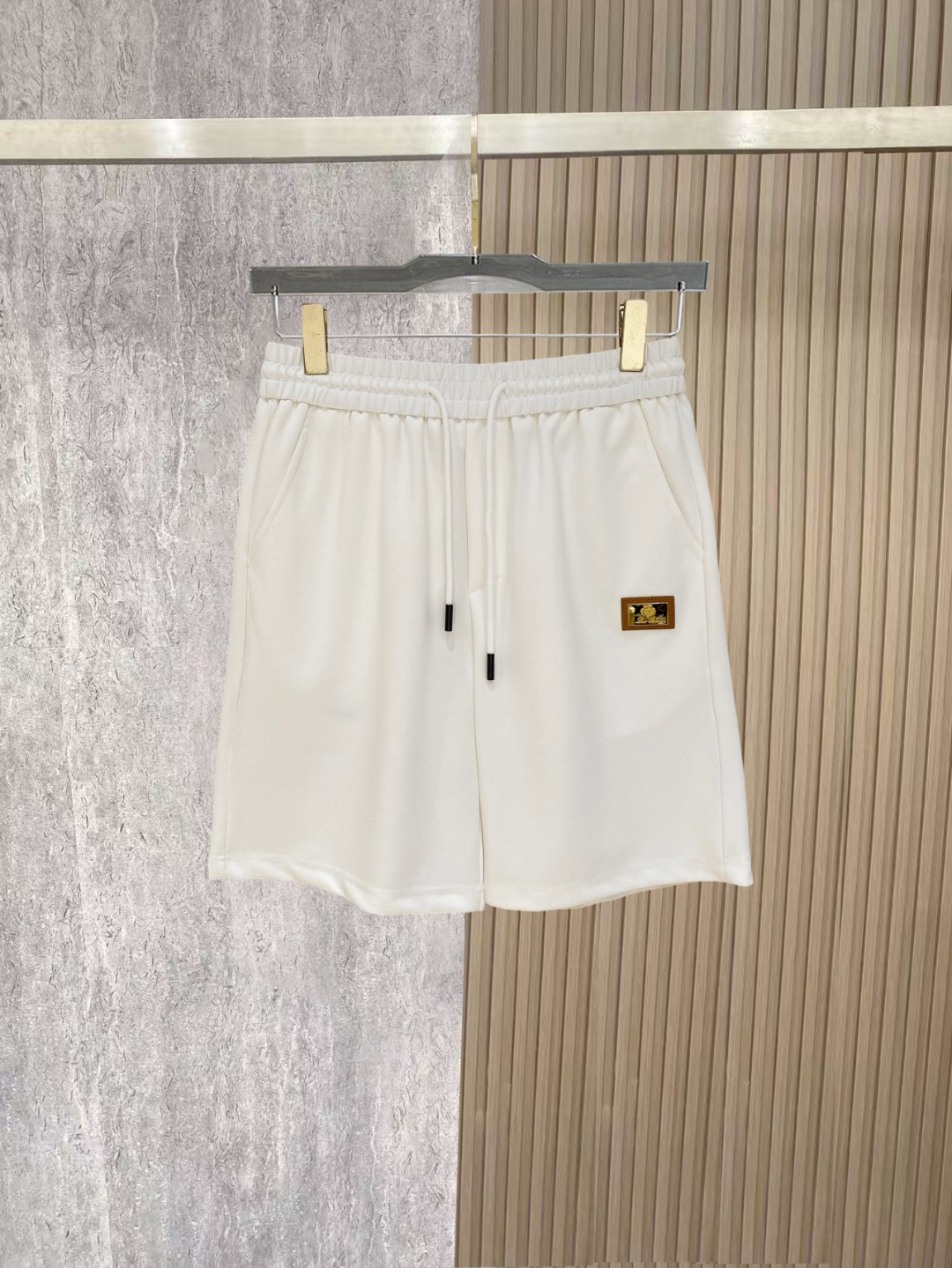 NO:838192,LP 1916 spring and summer new men's casual shorts, three-quarter pants, high-end goods, simple, fashionable and generous, customized original imported fabrics, simple and refreshing, high-quality workmanship details, exquisite, simple and generous, versatile style, elegant and handsome upper body, brand new sense of sight!  The appearance is incomparable, the details are in place, and the upper body is not picky!  Size M-3xL,,loro piana,shorts,19860909LP 1916春夏新款男士休闲短裤 五分裤 高端货简洁时尚大方定制原版进口面料简洁利落又清爽品质做工细节精美简约大方百搭款 上身优雅帅气,焕然一新的即视感！品相无敌,细节都很到位,上身不挑人！ 码数M-3xL,,loro piana,shorts,,Men's clothing