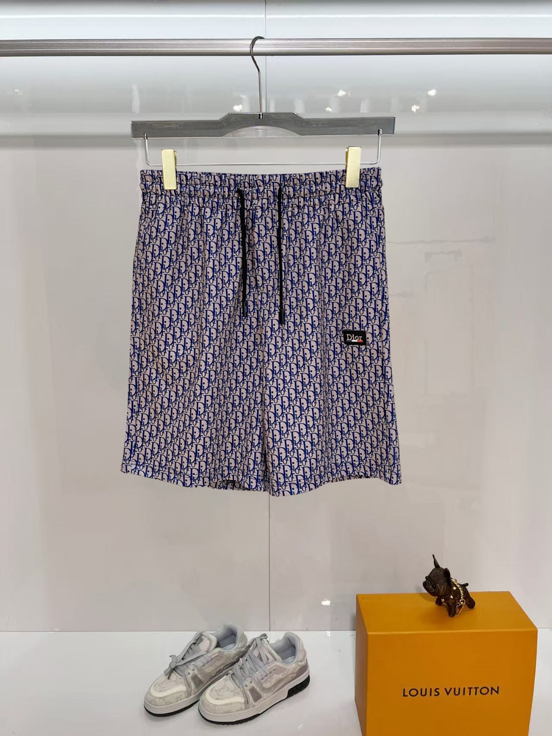 NO:840615,Dior 2026 spring and summer new men's casual shorts, three-quarter pants, high-end goods, simple, fashionable and generous, customized original imported fabrics, simple and refreshing, high-quality workmanship details, exquisite, simple and generous, versatile style, elegant and handsome upper body, brand new sense of sight!  The appearance is incomparable, the details are in place, and the upper body is not picky!  Size M-3xL,,dior,shorts,19860909迪奥 2026春夏新款男士休闲短裤 五分裤 高端货简洁时尚大方定制原版进口面料简洁利落又清爽品质做工细节精美简约大方百搭款 上身优雅帅气,焕然一新的即视感！品相无敌,细节都很到位,上身不挑人！ 码数M-3xL,,dior,shorts,,Men's clothing