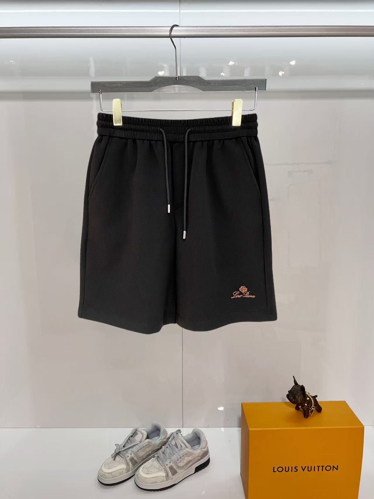 NO:840630,LP 1916 spring and summer new men's casual shorts, three-quarter pants, high-end goods, simple, fashionable and generous, customized original imported fabrics, simple and refreshing, high-quality workmanship details, exquisite, simple and generous, versatile style, elegant and handsome upper body, brand new sense of sight!  The appearance is incomparable, the details are in place, and the upper body is not picky!  Size M-3xL,,loro piana,shorts,19860909LP 1916春夏新款男士休闲短裤 五分裤 高端货简洁时尚大方定制原版进口面料简洁利落又清爽品质做工细节精美简约大方百搭款 上身优雅帅气,焕然一新的即视感！品相无敌,细节都很到位,上身不挑人！ 码数M-3xL,,loro piana,shorts,,Men's clothing