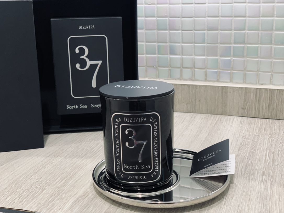 Dizuvira Aromatherapy Gift Box 💗Candle flavor: Rose white wineCandle: N - Lifestyle 3