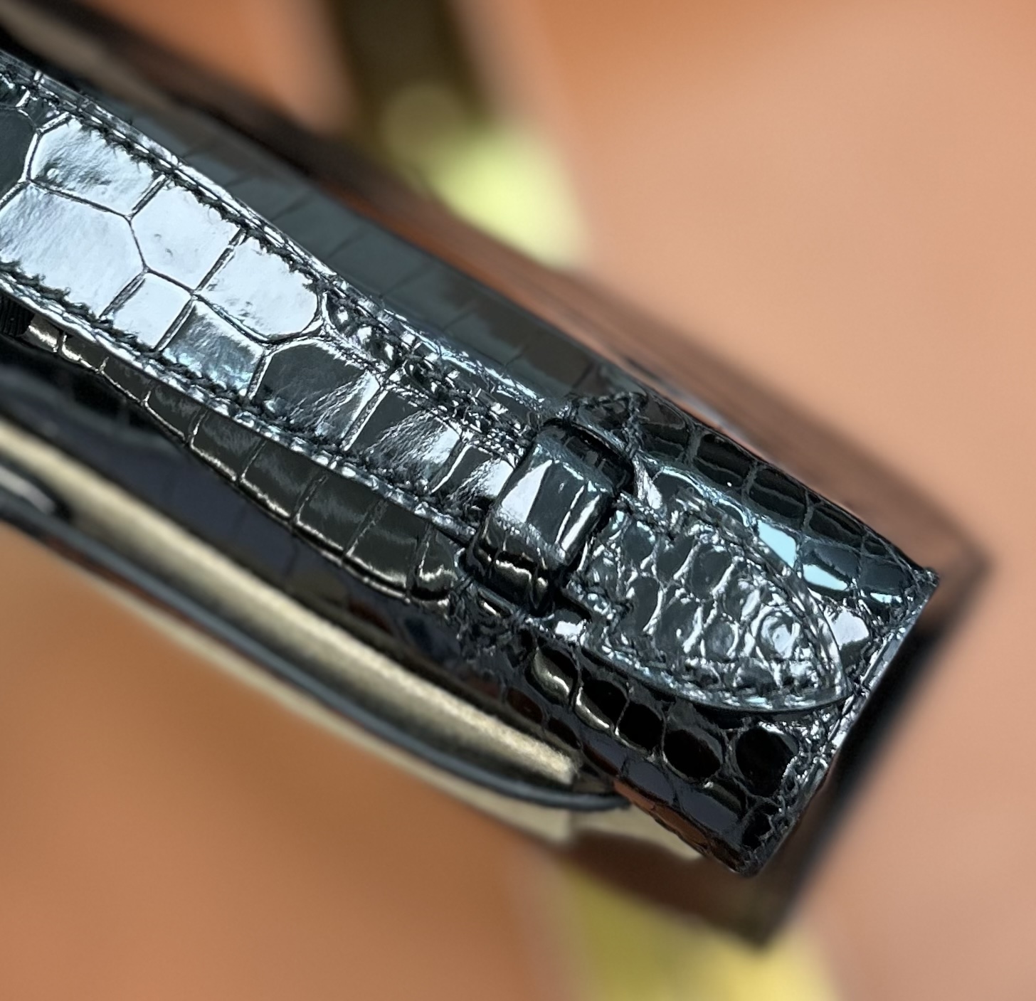 一代 黑银亮面湾鳄 新做到货～