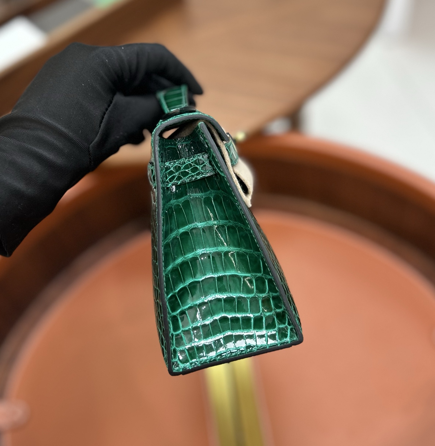 一代翡翠绿亮面美洲金扣 新做到货～