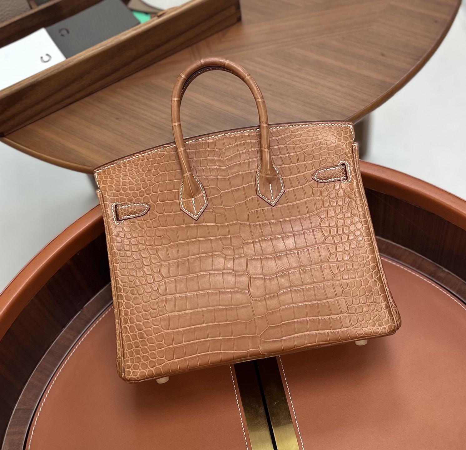 bk25马鞍雾面湾鳄金扣 新做到货～