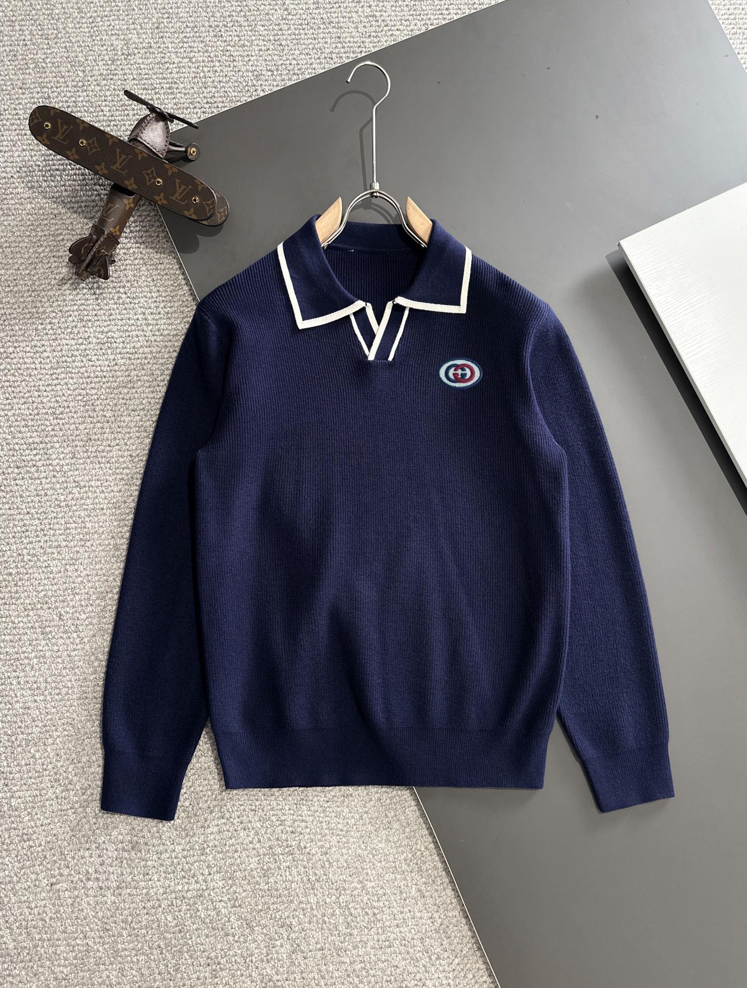 Envío al día siguiente Gucci 2024 sitio web oficial Otoño/Invierno último suéter de cuello vuelto, ¡el mismo que se ven…