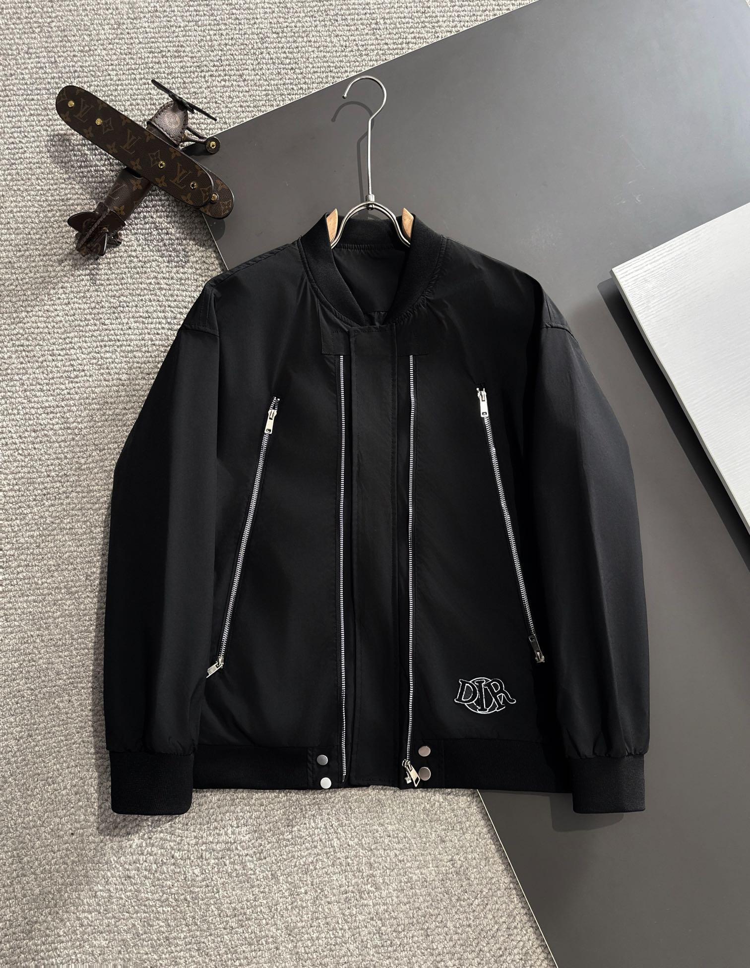 Envío al día siguiente Dior otoño e invierno 2024, la última chaqueta cortavientos con cuello levantado y cremallera, t…