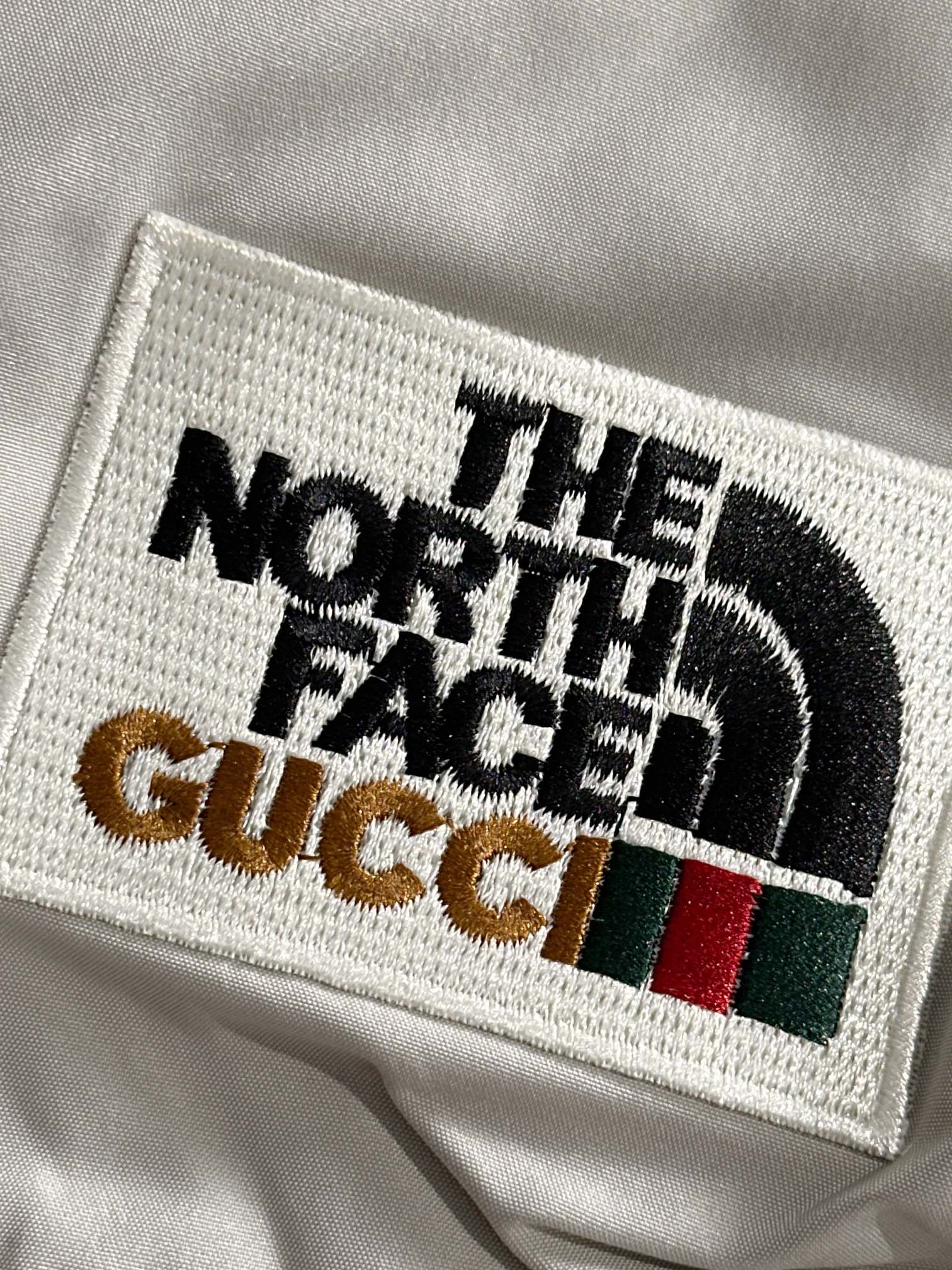 隔天 Gucci 秋冬2024最新款拉链立领风衣夹克外套,双面穿 4
