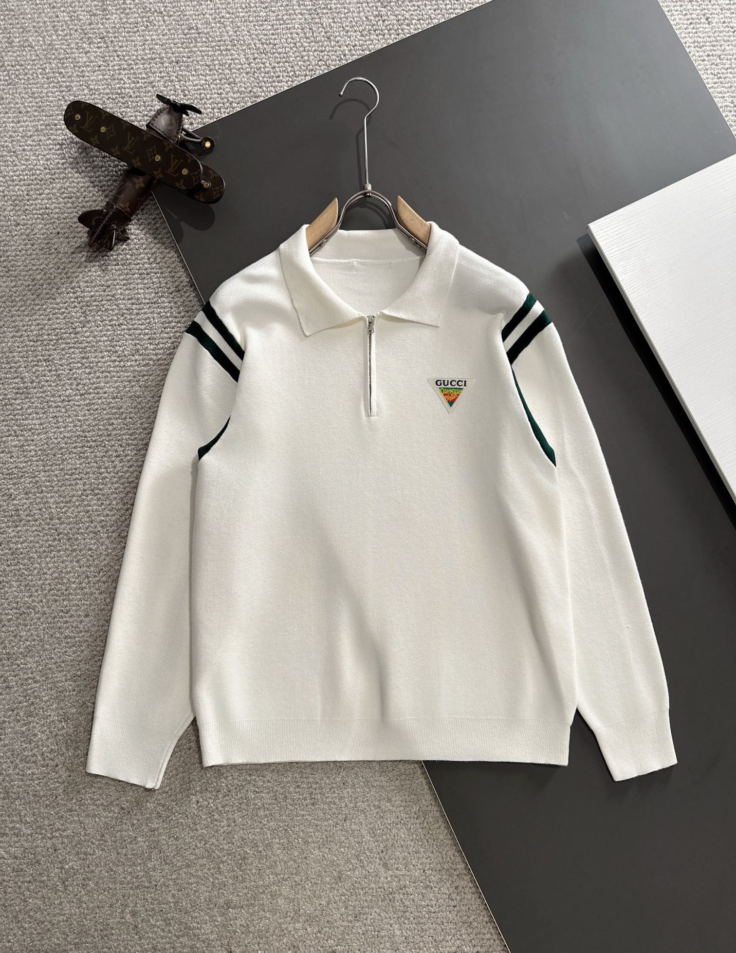 Gucci 2024 sitio web oficial nueva sudadera con cuello redondo de otoño/invierno, ¡el mismo modelo que se vende en tien…