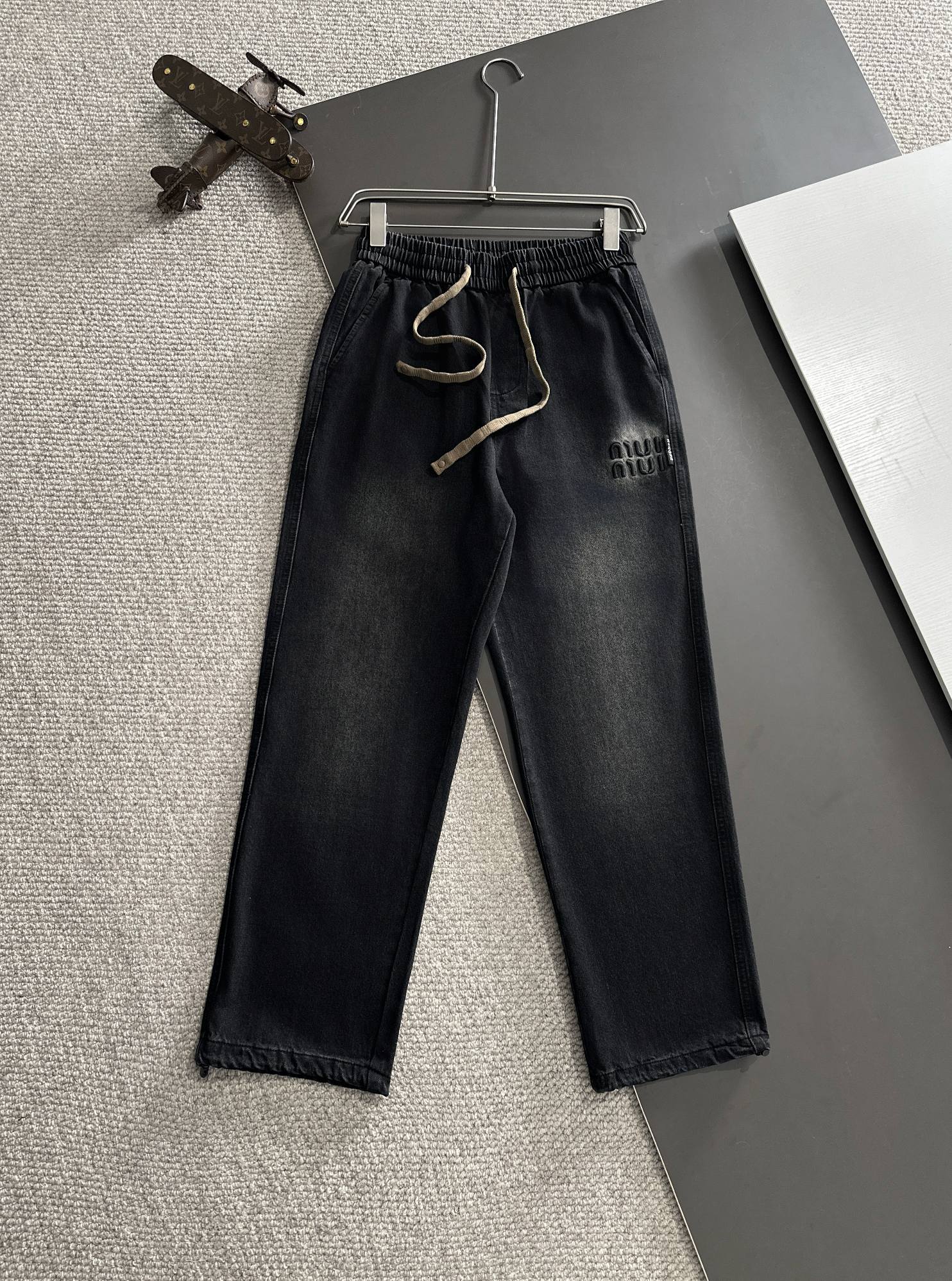 2024 MiuMiu Loose-Tweeted Loafers: High-Quality Velvet with Tailor-Made Comfort