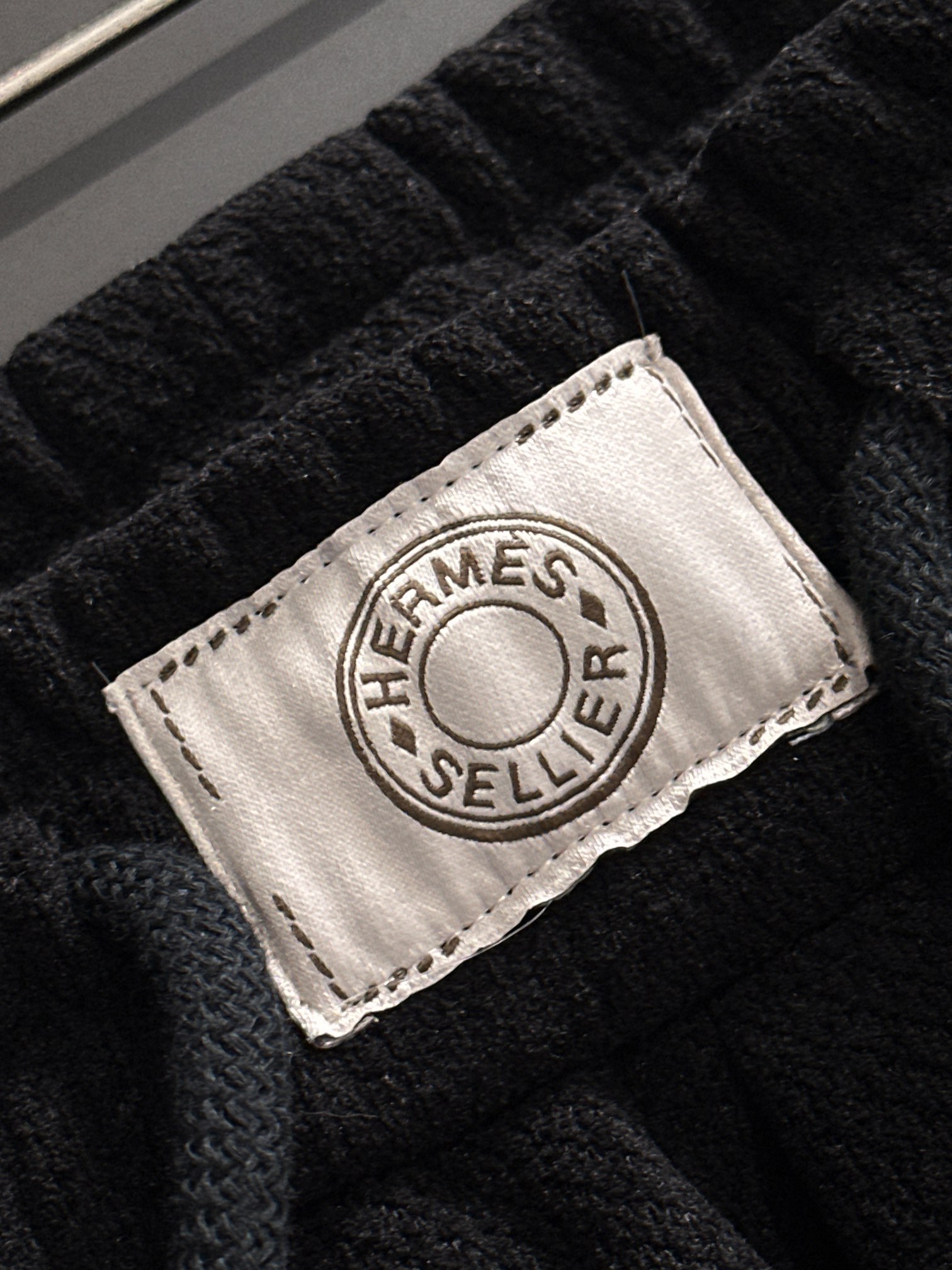 2024 New Loose-Tweeted Leisure Pants: High Quality, Tailor-Made Fabric, Comfortable Design - 图片 5