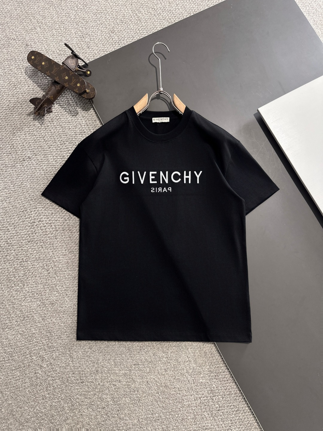 Envío al día siguiente El nuevo estilo de primavera y verano de Givenchy 2025 (calidad superior, moneda diferenciada) l…
