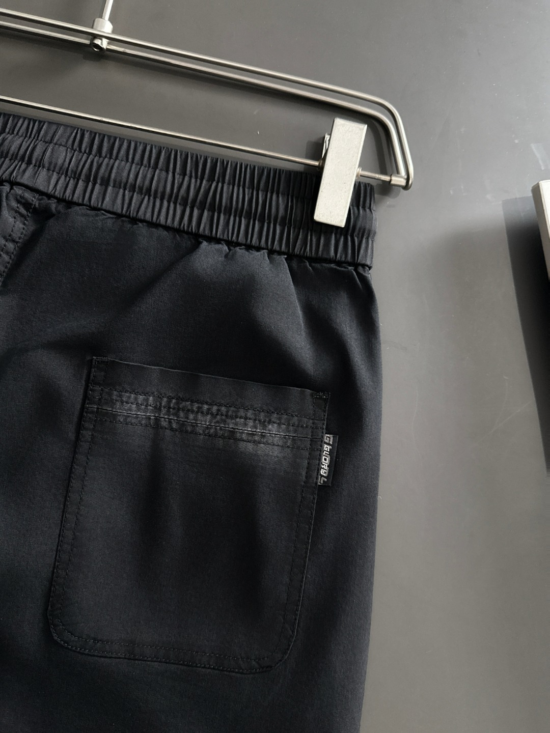 2025 Spring-Summer Collection: High-Quality Tailored Pants for Thin Cabinets - 图片 6
