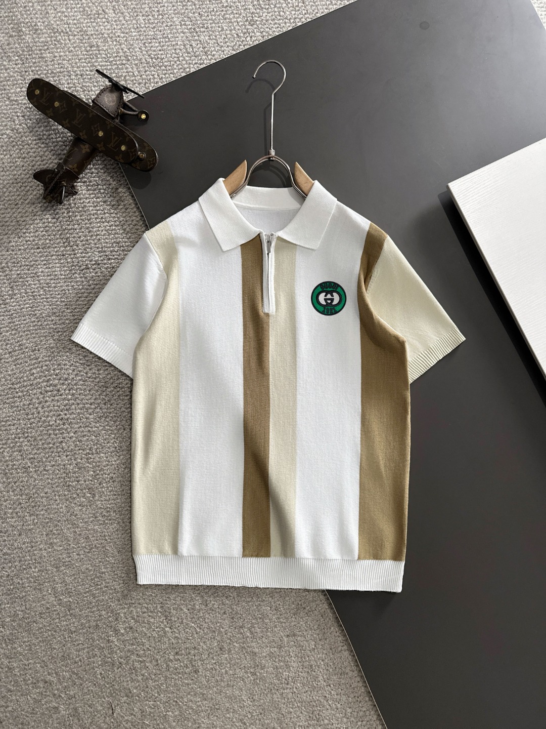 Envío al día siguiente, alta calidad GUCCI 2025 primavera/verano camiseta de manga corta con cuello para hombre, confec…