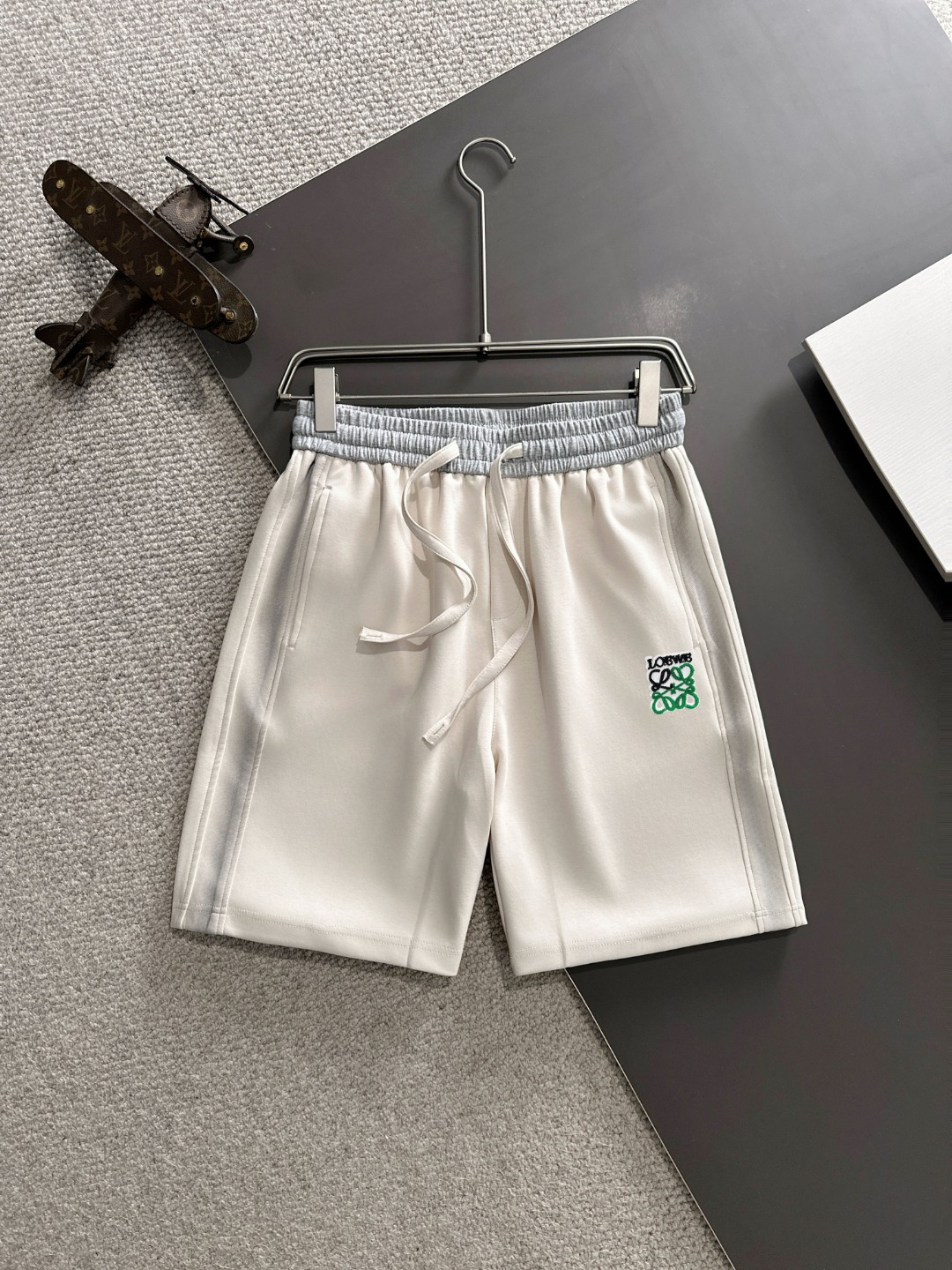 🅿️165 Envío al día siguiente, producto de alta gama, Loewe pantalones cortos casuales con cintura elástica de la nueva…