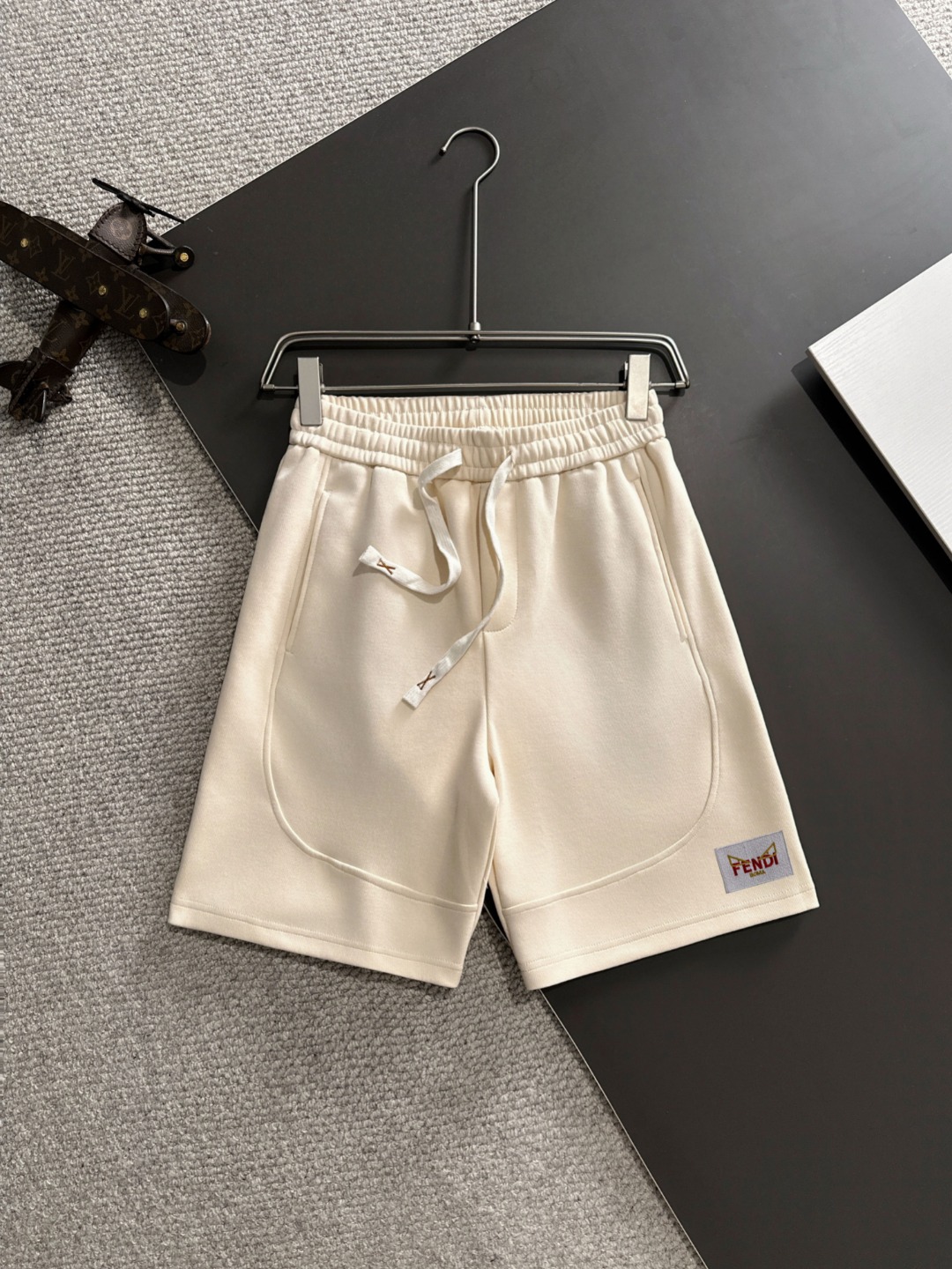 Envío al día siguiente. Artículo de alta gama. Fendi 2025 nueva colección de primavera-verano, pantalones cortos casual…