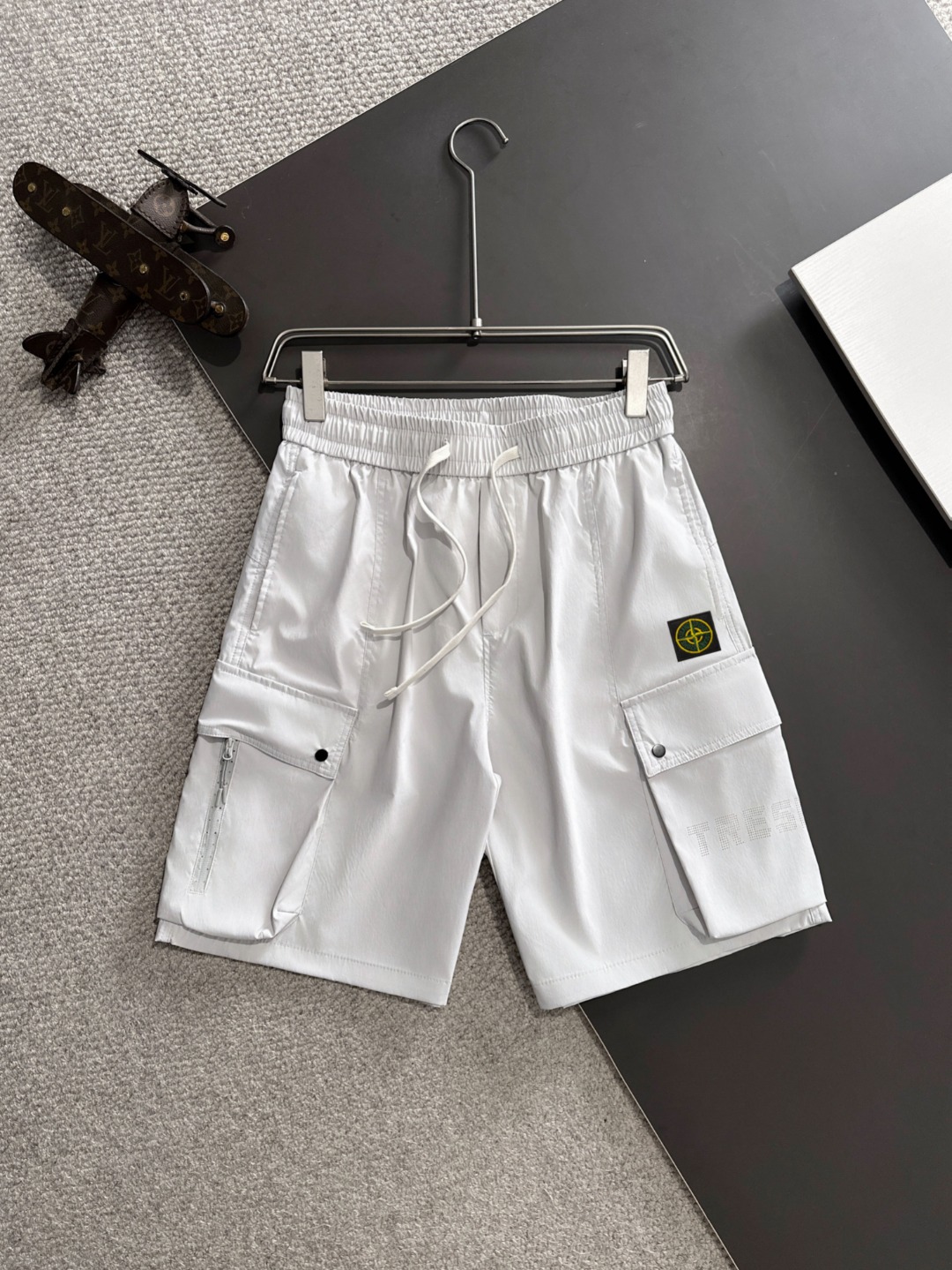 Envío al día siguiente. Producto de alta gama. Isla de Piedra pantalones cortos casuales de cintura elástica, nueva tem…