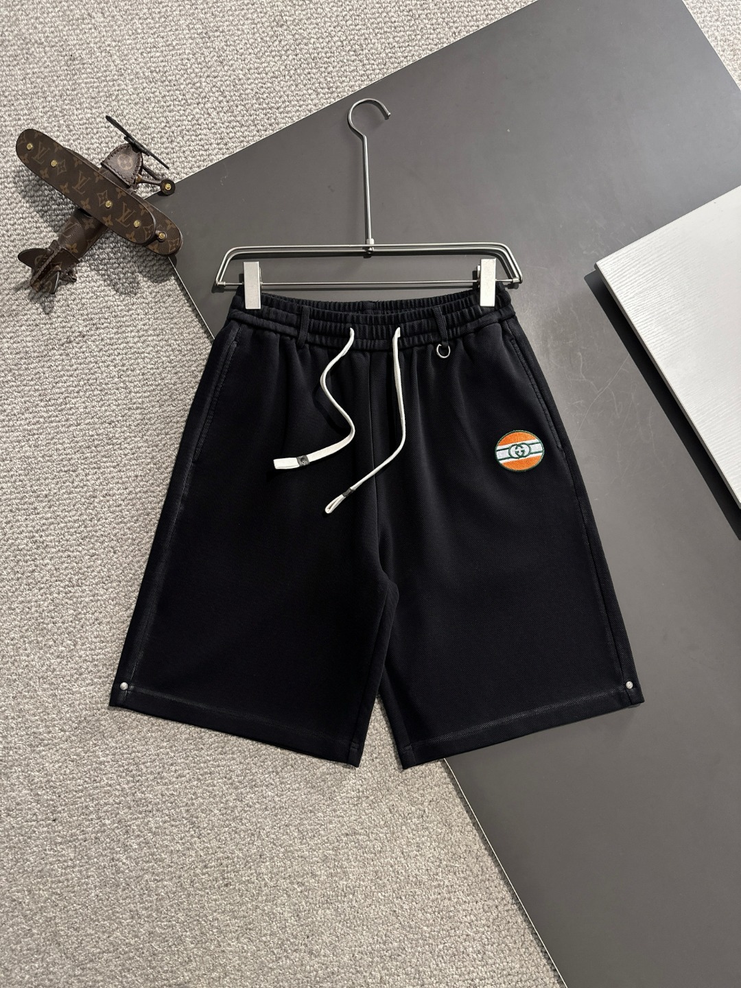 Envío al día siguiente, pantalones cortos casuales de cintura elástica Gucci 2025 primavera/verano nuevos de alta gama,…