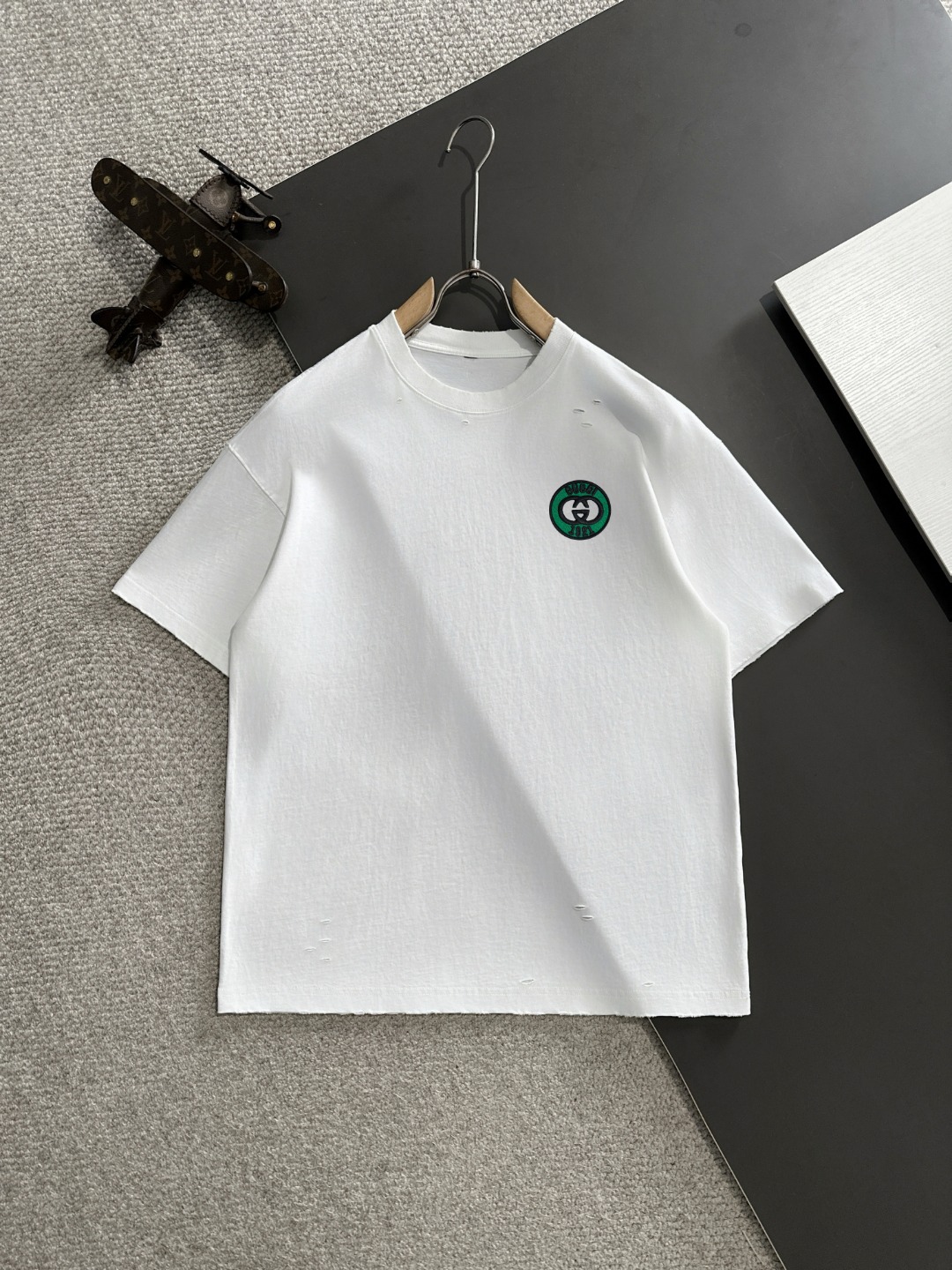 Envío al día siguiente, camiseta de manga corta de tela especial Gucci 2025 verano nuevo (calidad superior, diferente d…