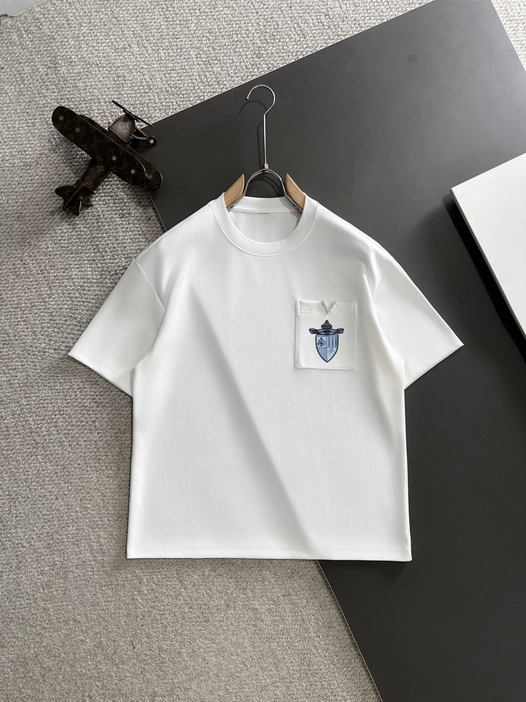 Envío al día siguiente. FENDI 2025 nueva colección de verano (calidad superior, diferente de la calidad común). Lanzami…