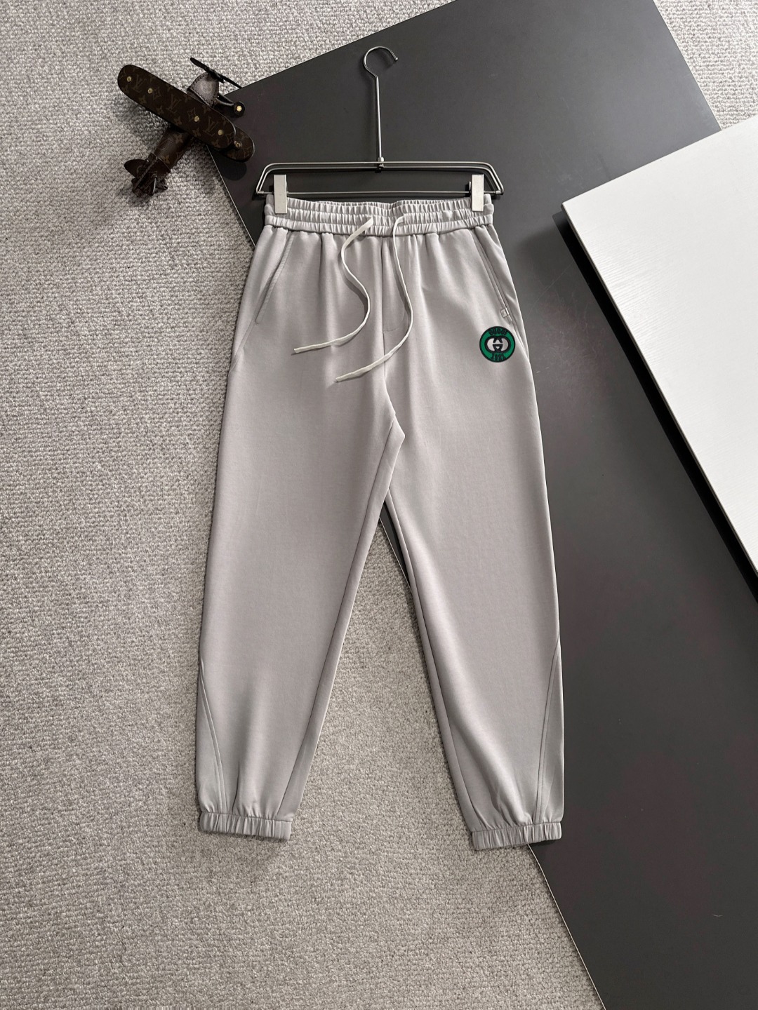 Envío al día siguiente, pantalones casuales de cintura elástica Gucci 2025 primavera/verano nuevos, tela personalizada …