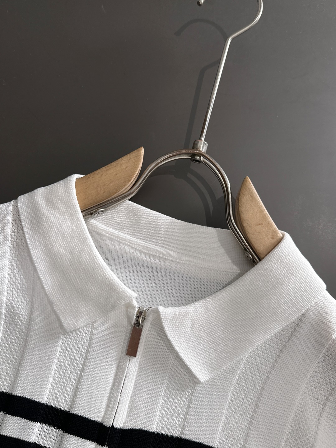 Louis Vuitton 2025 Fall/Winter Men's Polo Shirt, Cotton Knit, Embroidered Logo 4 o 1j1l7gcn0oud10n01h8h91bjl4
