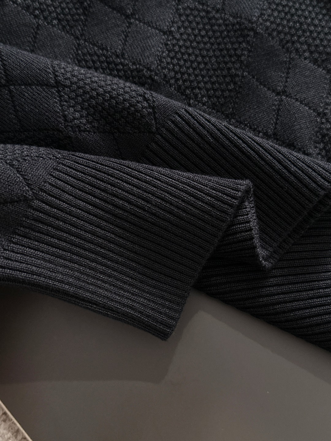 o 1j7hmd1si1r9a1rat1us1q16tom7