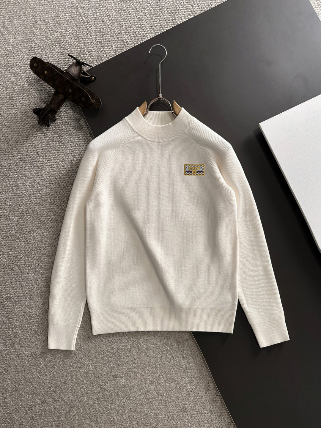 Gucci Wool Blend Sweater with Embroidered Logo - Fall/Winter Collection