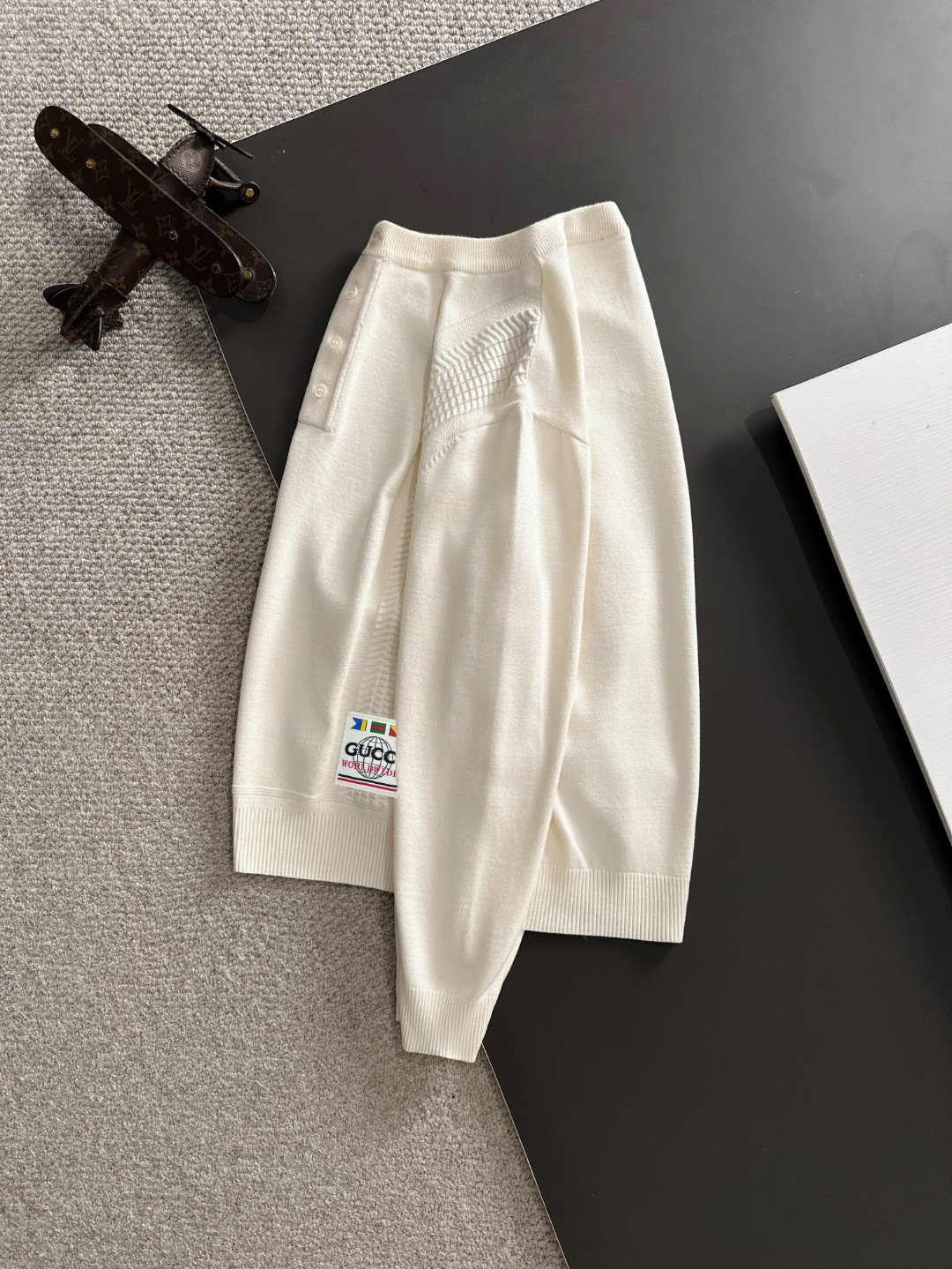 o 1j7hn13mc19it1dli13jmc831o8p0